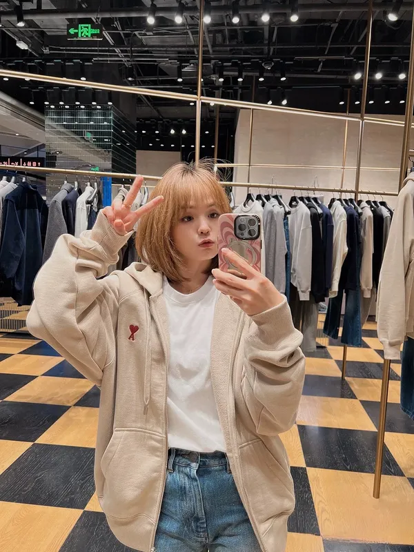 Upper Body Picture More Details Size Chart AMI New Colors Zip Cardigan Hooded Sweatshirt S M L XL