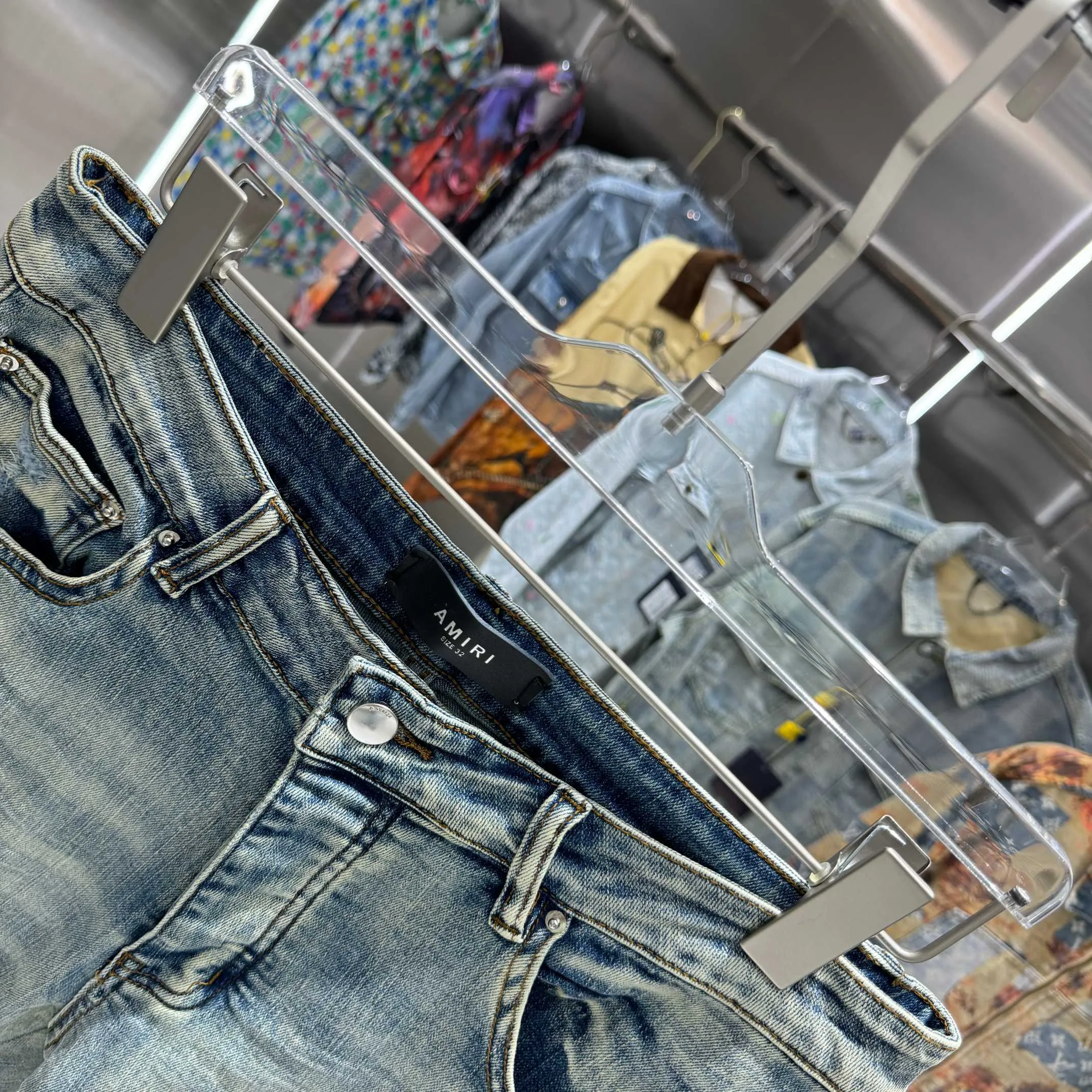 P290 Amiri ripped letter embroidery craft street fashion slim fit stretch jeans color blue size 30 32 34 36 38