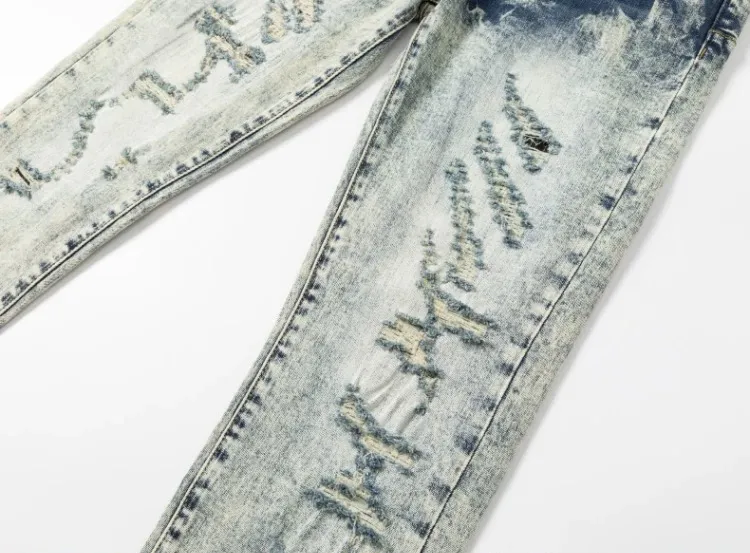 #N20 P246💰 (Top version) AMIRI hot high street jeans slim fit stretch washed knife cut trousers men's fashion AMIRI amiri is transliterated as Emil, which is the name of the founder. Mike Amiri, the founder of amiri, grew up in Los Angeles, USA. He was influenced by local street culture and Punk Rock since he was a child, so he founded the amiri brand named after himself. A variety of trendy clothing meets the needs of different trendy players. Amiri clothing has novel and unique styles and is a well-known street brand in the United States. The styles and styles of many clothes are loved by many street photographers. The various clothing styles meet the dressing needs of different people, show their unique temperament, and show the trend of dressing. amiri's jeans are relatively famous. Not only do they have many styles, but the quality of the jeans is also very good. Many celebrities have also worn amiri brand jeans. Color: Picture color Size: 28, 30, 32, 34, 36 28 30 32 34 36 Waist 71 76 81 86 91 Qianlang 26.5 27.5 28.5 29.5 30.5 Hou Lang 37 38 39 40 41 Foot 14 14.8 15.6 16.4 17.2 Foreign Minister 100 102 104 106 107