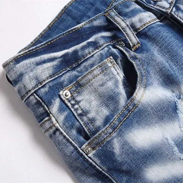 P180 Top replica AMIRI denim shorts AMIRI high street basic ripped tight stretch jeans trousers Amiriamiri is transliterated as Emil, which is the name of the founder. Mike Amiri, the founder of amiri, grew up in Los Angeles, USA. He was influenced by the local street culture Rock since he was a child, so he founded the amiri brand named after himself. A variety of trendy clothing meets the needs of different fashion players. Amiri clothing has novel and unique styles and is a well-known street brand in the United States. Many of its styles and styles are loved by many street photographers. Various clothing styles meet the needs of different people, show their unique temperament, and show the trend of dressing. amiri's jeans are relatively famous. Not only do they have many styles, but the quality of the jeans is also very good. Many celebrities have also worn amiri brand jeans. Fashionability.  Color; picture color Size: m l xl xxl