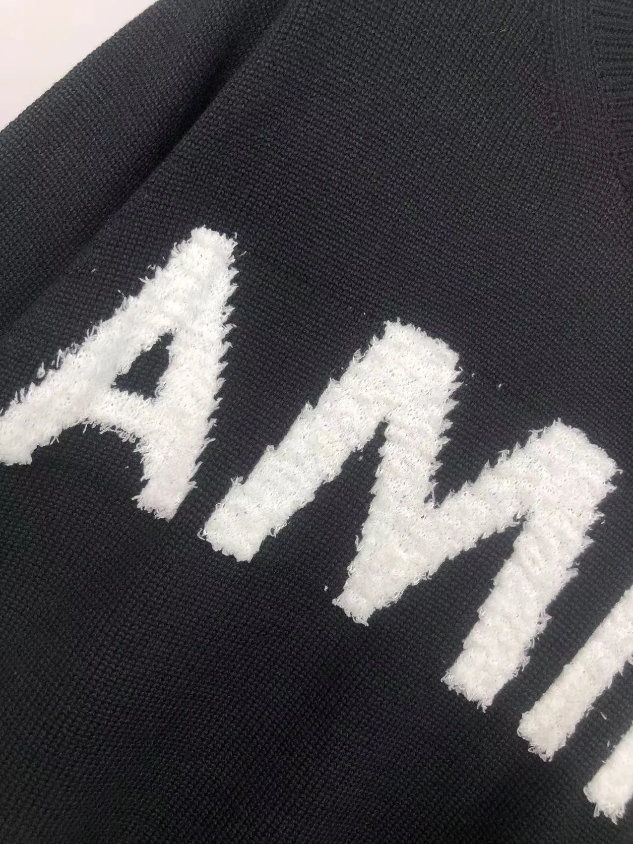 P230 🎉 AMIRI new style letter Logo jacquard, tassels destroyed holes European and American style sweater, color: pearl white, black size: S M L XL XXL