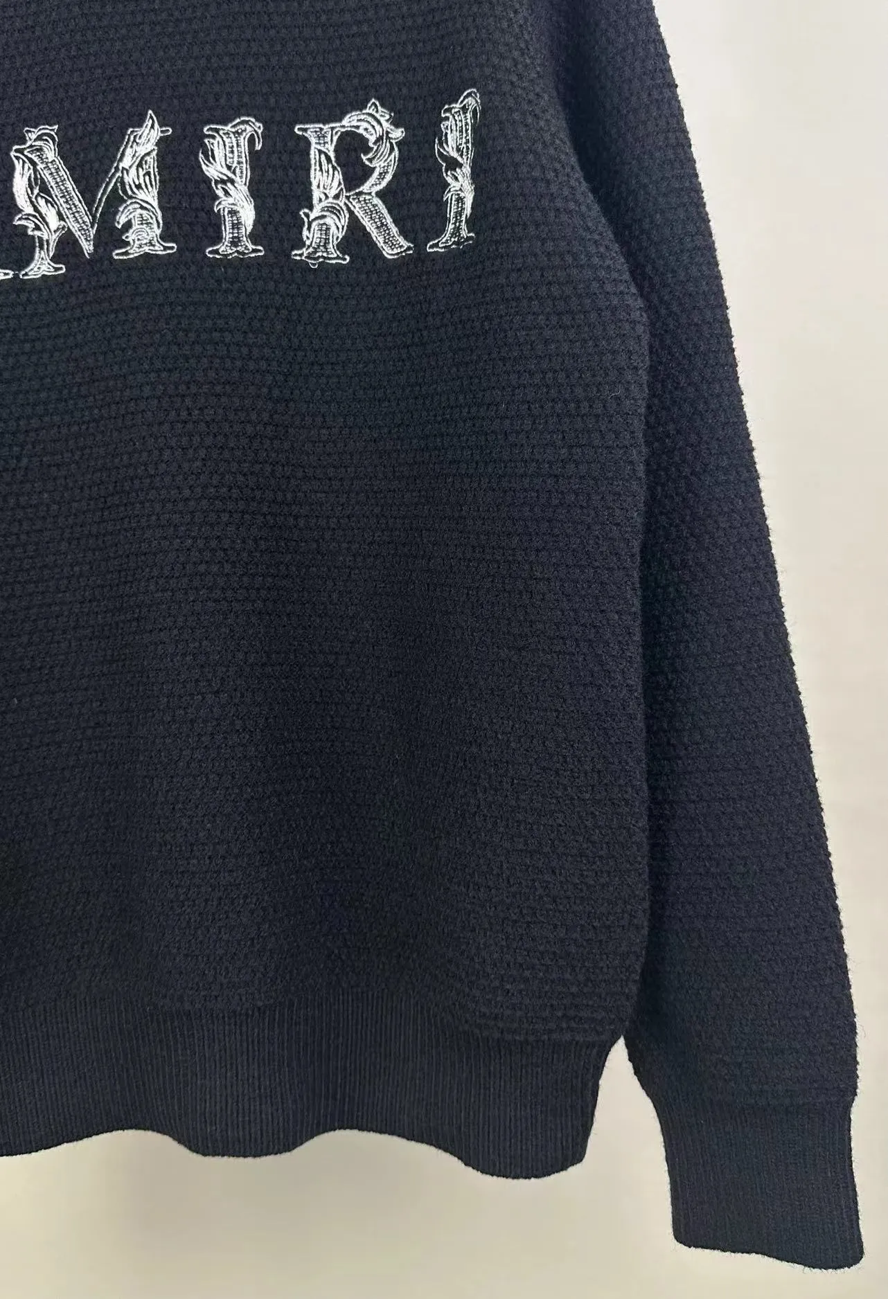 P230 🎉AMIRI new autumn and winter sweater, logo embroidery on the chest with heavy craftsmanship 1:1 Color: black, size: S M L XL XXL