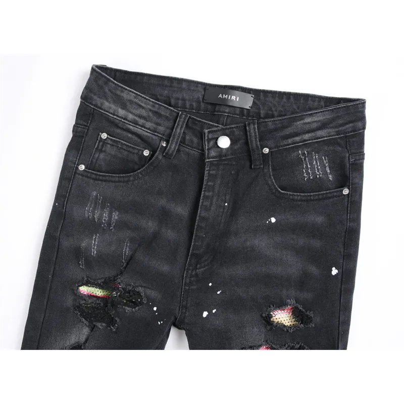 #M64 P168💰 AMIRI patch embroidery jeans trousers AMIRI high street basic ripped tight elastic jeans trousers amiri brand jeans break the production process and cutting of the original jeans, the fabrics are softer and more comfortable Hand-sewn collar label Customized logo buttons Genuine leather tag Color: Picture color Size: 30-32-34-36
