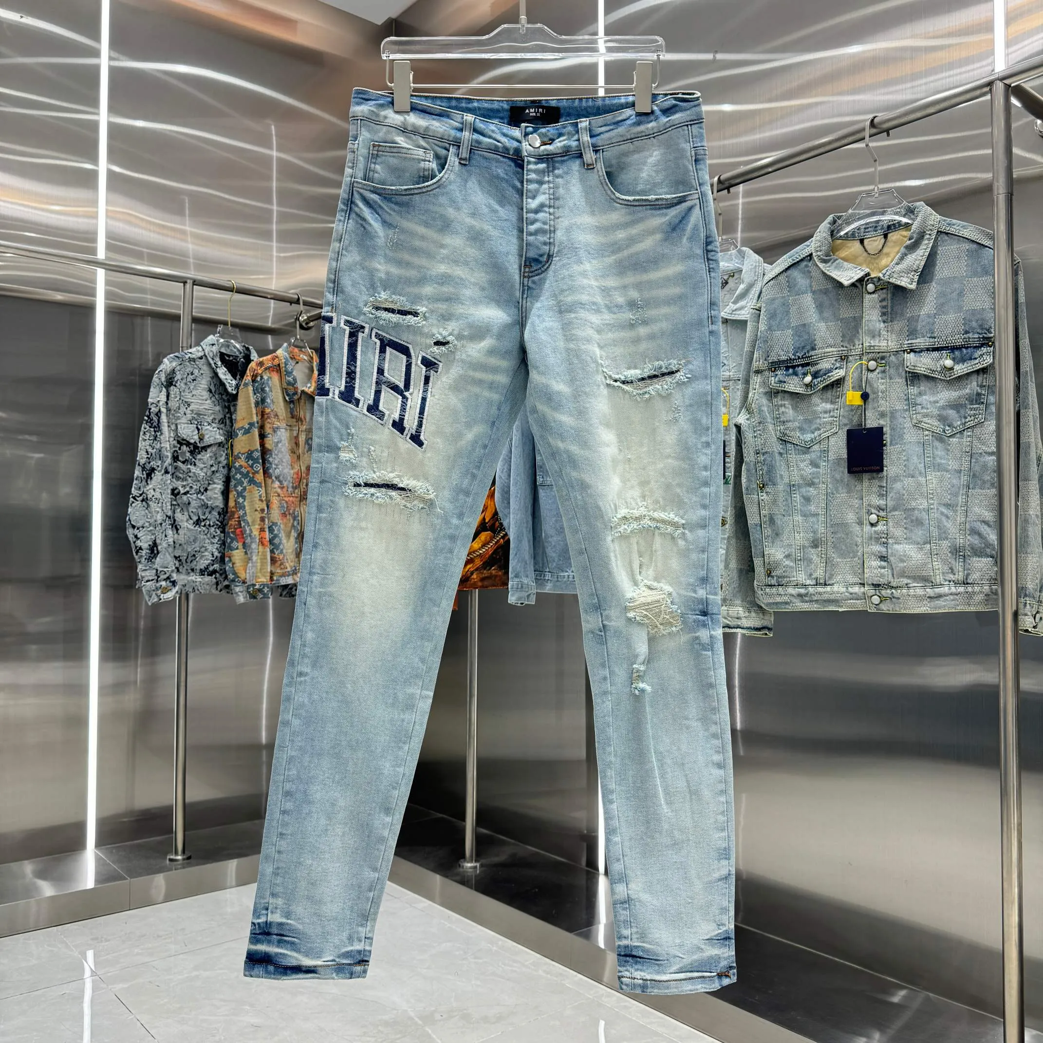 P290 Amiri ripped letter embroidered slim fit stretch jeans Color light blue Size 30 32 34 36 38
