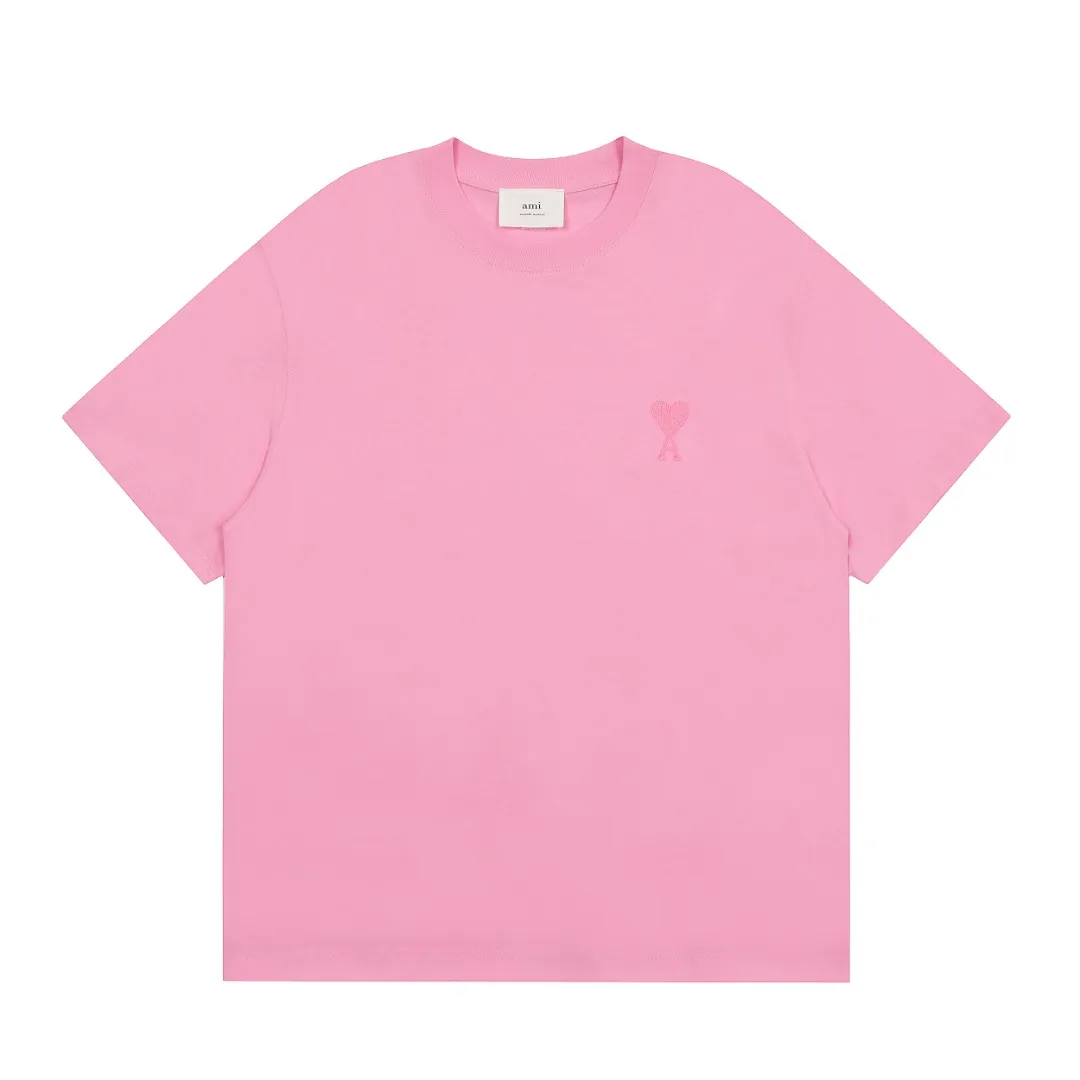 🅿️116 "The first quality in the market" Style number: LT3109# Ami Ami 2024ss spring and summer classic new embroidered love short sleeves We have been making this style for the third year. At the beginning, there were no counters in mainland China and we were already making it. The quality and details are invincible. Order with confidence and pay attention to the details. ✅2024 newly upgraded two-end folding handmade main wheat. Restore the counter. ✅240G Xinjiang long-staple cotton top double yarn. The shrinkage rate is controlled at 2%. Export-grade solid color quality, truly not easy to deform, shrink or fade. ✅Details are the only one in Guangzhou. Half-fold neck design at the counter. Complex workmanship. ✅The maximum size can be worn up to 230 catties. No pressure to export to Europe and the United States. Sizes S-XL Color (8 colors): Black, navy, oatmeal, pink, white, gray, light blue, rose pink