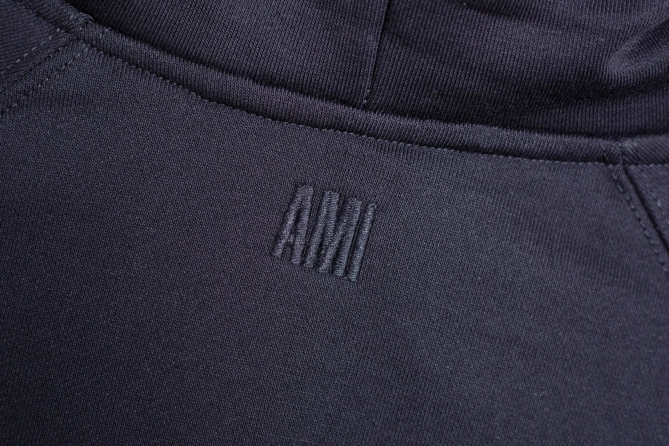 P176 AMI 25 autumn and winter new towel embroidered big heart towel embroidered raglan hooded sweatshirt, customized 360g pure cotton fabric, high version, new main wheat, washed wheat, same style for men and women, color: black, size: S-XL