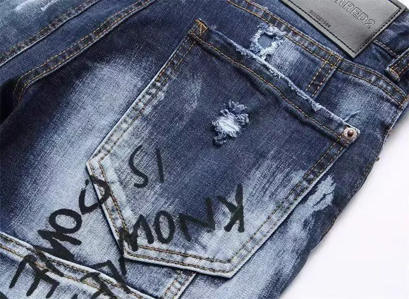 P180 D2 new embroidered men's ripped trendy jeans stretch personalized patches slim fit beggar pants with small feet Top-quality materials Super soft high cotton washed denim fabric The washing cost of each piece is up to three times that of conventional processes The touch is extremely delicate and the texture is very good The whole body is simple and elegant The back pockets of the pants are made of high-end direct-injection technology Extremely exquisite Full marks for details