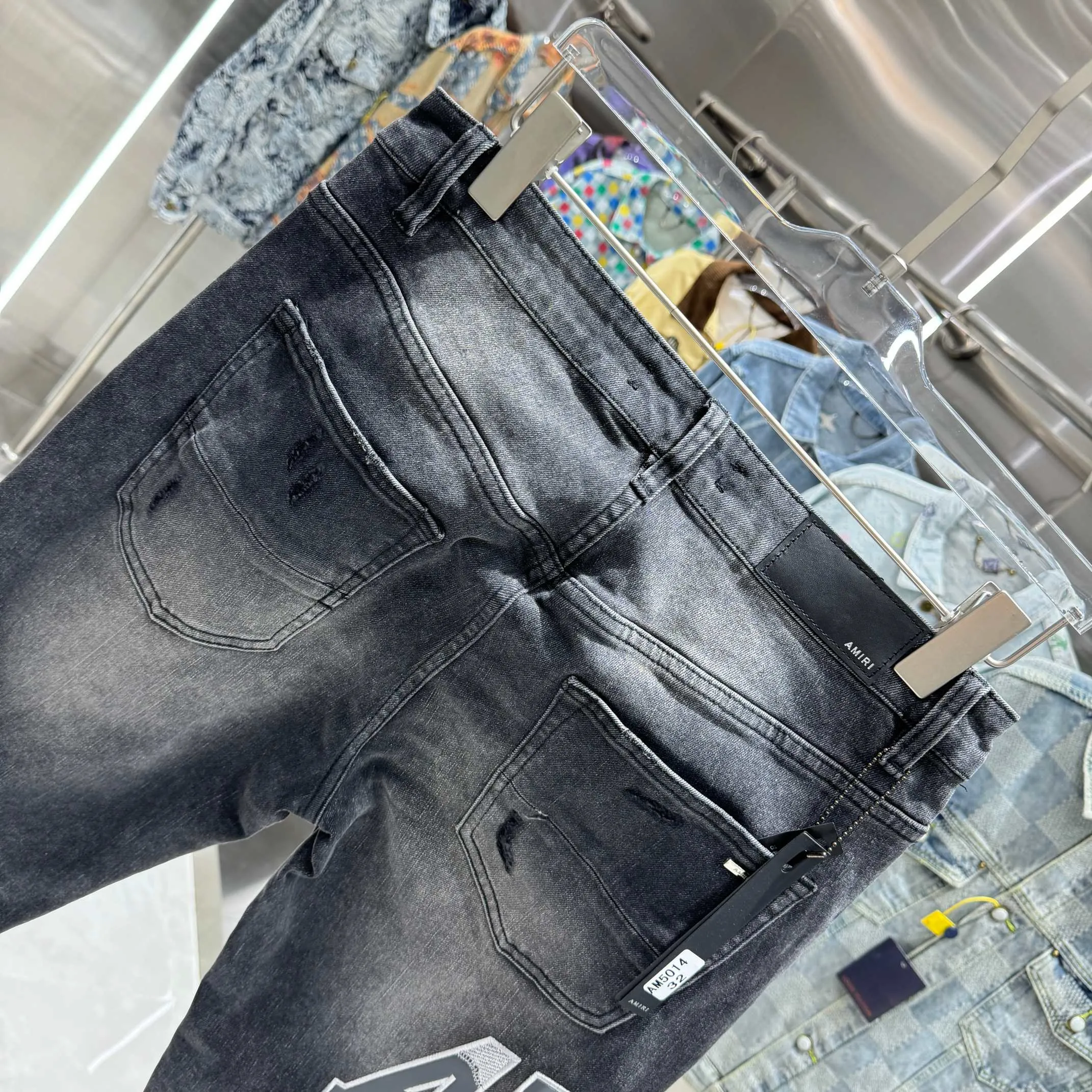 P290 Amiri ripped letter embroidered street fashion slim fit stretch jeans Color Black Size 30 32 34 36 38