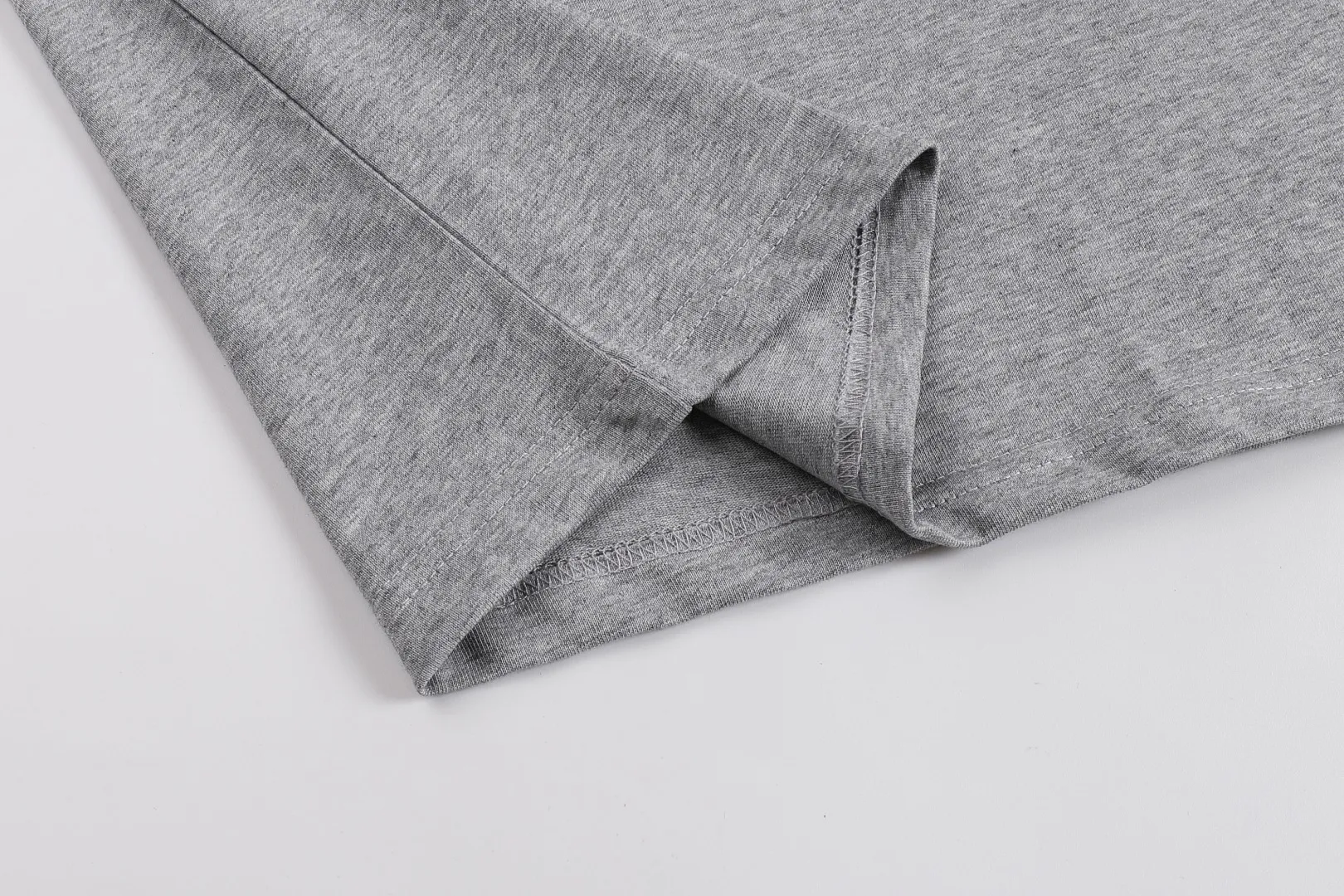 P114 Style No. 125 AMI&WDC [Cui Woo-sik co-branded model] AMI 2025 spring and summer new style short-sleeved genuine original 1;1 mold color: gray Size: S-XL