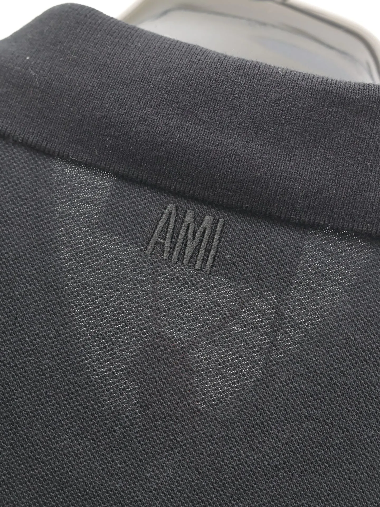 🅿️310 Ami Paris*/25 new love embroidered Polo shirt adopts imported machine embroidery technology and uses advanced computer control system and precision mechanical components to realize Ami love embroidery operation with high precision. The lines are smooth and delicate. The fabrics have been washed and feel better. Not easy to deform, not easy to shrink, not easy to fade, and maintain long-term beauty. Size: S/M/L/XL