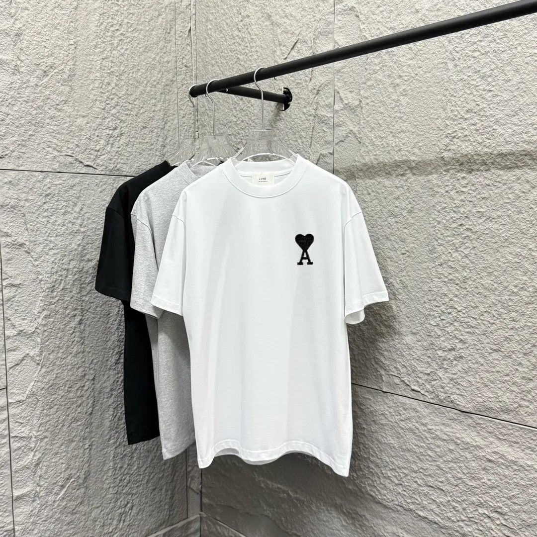 🅿️180 Ami* 2025 spring and summer new short-sleeved T-shirt, simple and classic embroidery with big love details, customized double yarn plain cotton fabric, same style for men and women. Color: black white Angora red Size: S (90-130 catties) M (120-150 catties) L (140-165 catties) XL (160-180 catties) XXL (180-210 pounds)