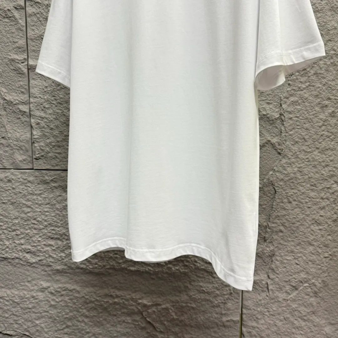 🅿️180 Ami* 2025 spring and summer new short-sleeved T-shirt, simple and classic embroidery with big love details, customized double yarn plain cotton fabric, same style for men and women. Color: black white Angora red Size: S (90-130 catties) M (120-150 catties) L (140-165 catties) XL (160-180 catties) XXL (180-210 pounds)
