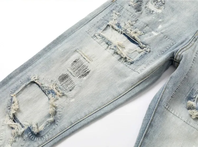 #N18 P246💰 (Top version) AMIRI hot high street jeans slim fit stretch washed knife cut trousers for men AMIRI amiri is transliterated as Emil, which is the name of the founder. Mike Amiri, the founder of amiri, grew up in Los Angeles, USA. He was influenced by local street culture and Punk Rock since childhood, so he founded the amiri brand named after himself. A variety of trendy brand clothing meets the needs of different fashion players. Amiri clothing has novel and unique styles and is a well-known street brand in the United States. The styles and styles of many clothes are loved by many street photographers. The various clothing styles meet the dressing needs of different people, show their unique temperament, and show the trend of dressing. amiri's jeans are relatively famous. Not only do they have many styles, but the quality of the jeans is also very good. Many celebrities have also worn amiri brand jeans. Color: Picture color Size: 28, 30, 32, 34, 36 28 30 32 34 36 Waist 71 76 81 86 91 Qianlang 26.5 27.5 28.5 29.5 30.5 Hou Lang 37 38 39 40 41 Foot 14 14.8 15.6 16.4 17.2 Foreign Minister 100 102 104 106 107
