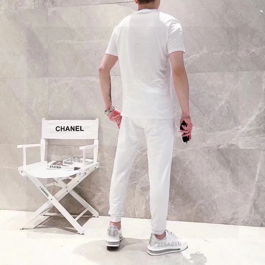 P330 [AMIRI] (Fat Man Gospel) The same style as the 2025 official website. World-renowned luxury brand. Summer men's (double mercerized) high-quality 🐂 suit. It is made of imported original fabrics. It is a trendy style of the season and a versatile hit. Simple and elegant, precise workmanship allows you to be at the top of fashion. Size: M-5XL (can be worn up to 220 pounds)