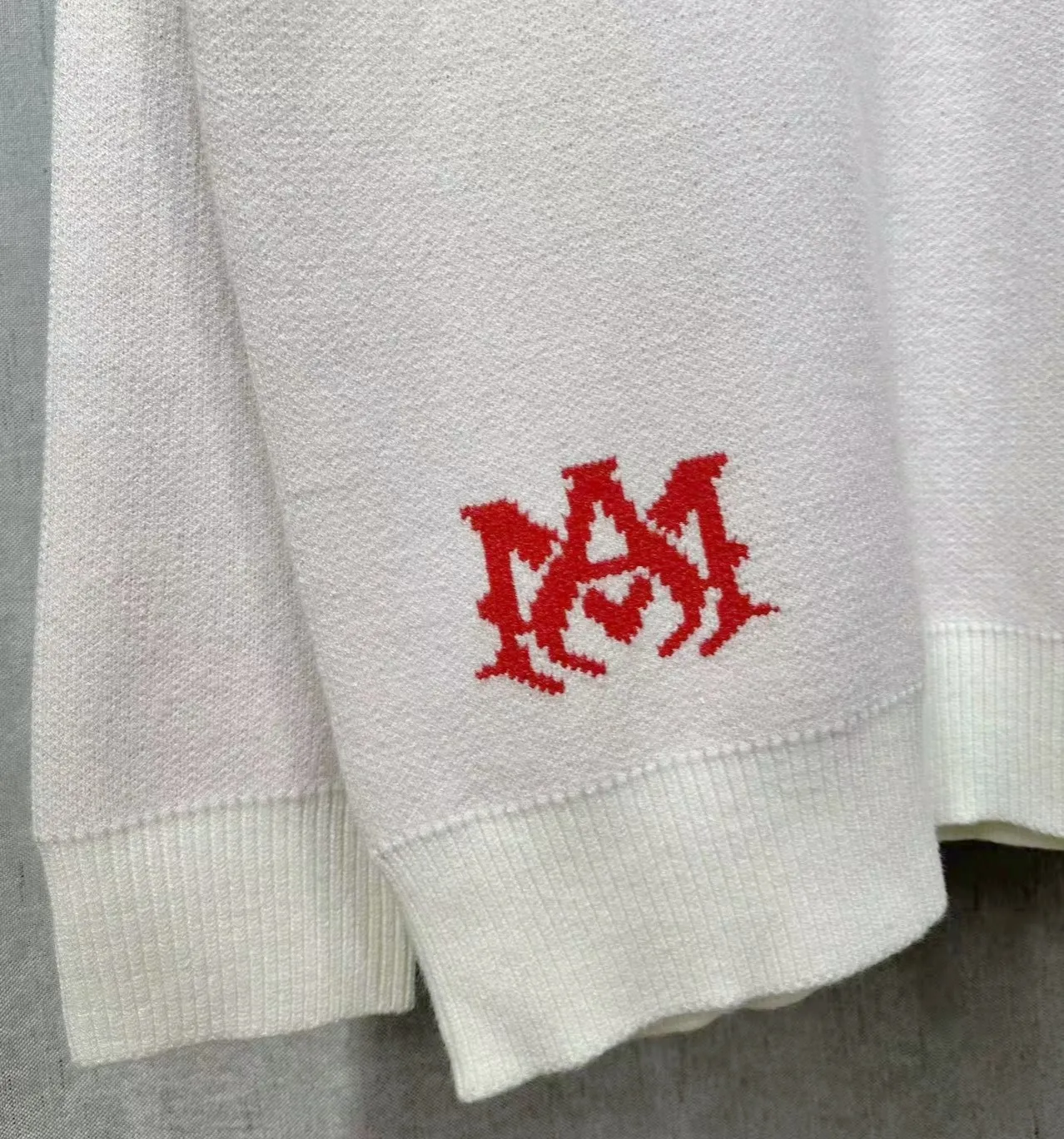 P230 🎉AMIRI new autumn and winter sweater Amiri exclusive logo jacquard on the front, 22 number jacquard on the back Color: White Black Size: S M L XL XXL
