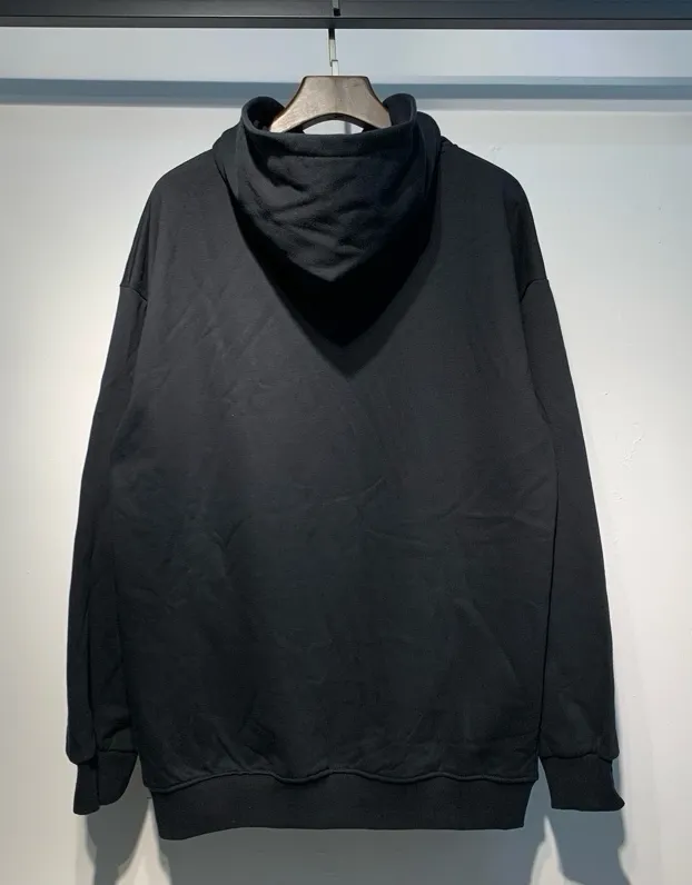891 model P230 AMIRI real shot sweatshirt black white hanging shot S. M. L. XL