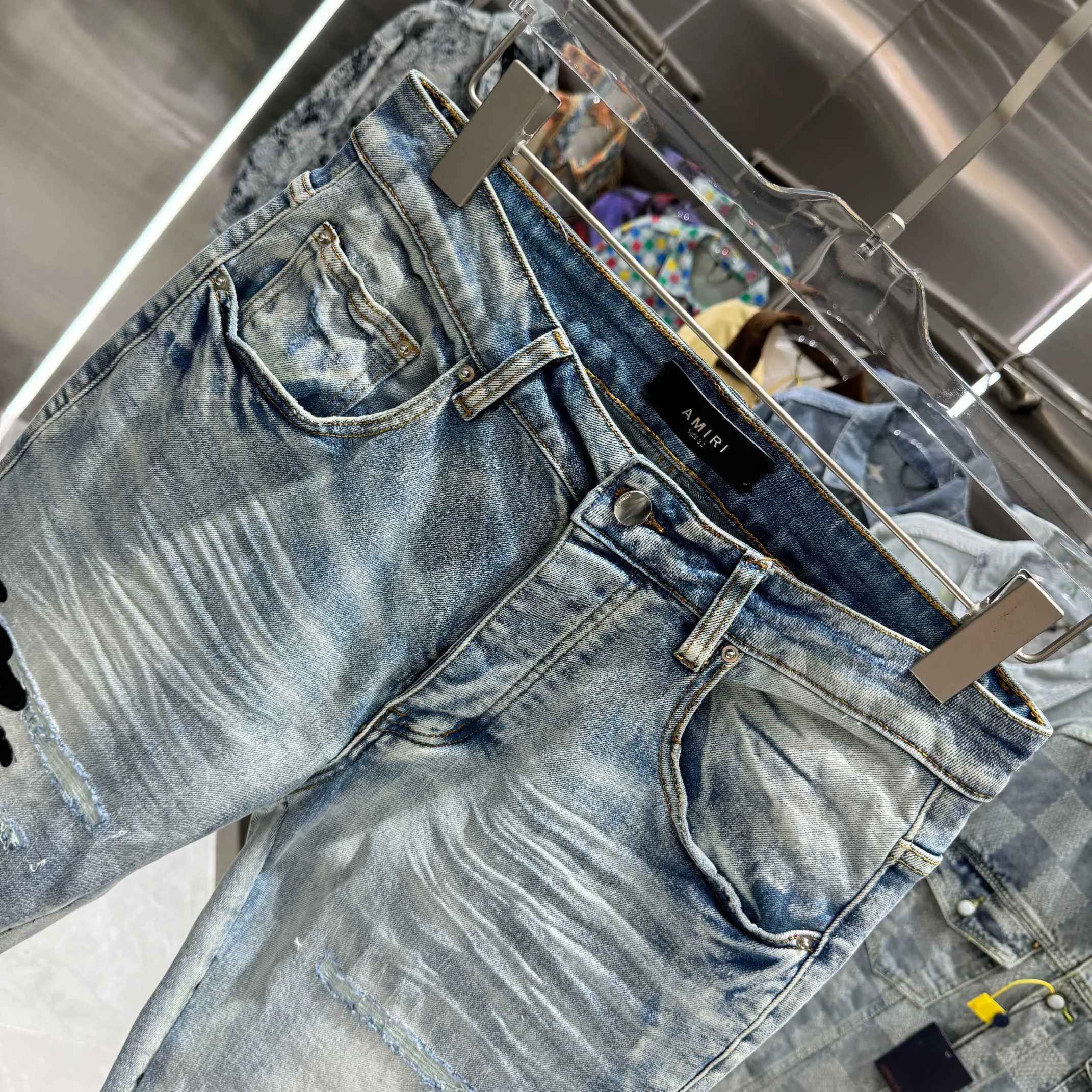 P290 Amiri ripped letter embroidered street fashion slim fit stretch jeans Color light blue Size 30 32 34 36 38