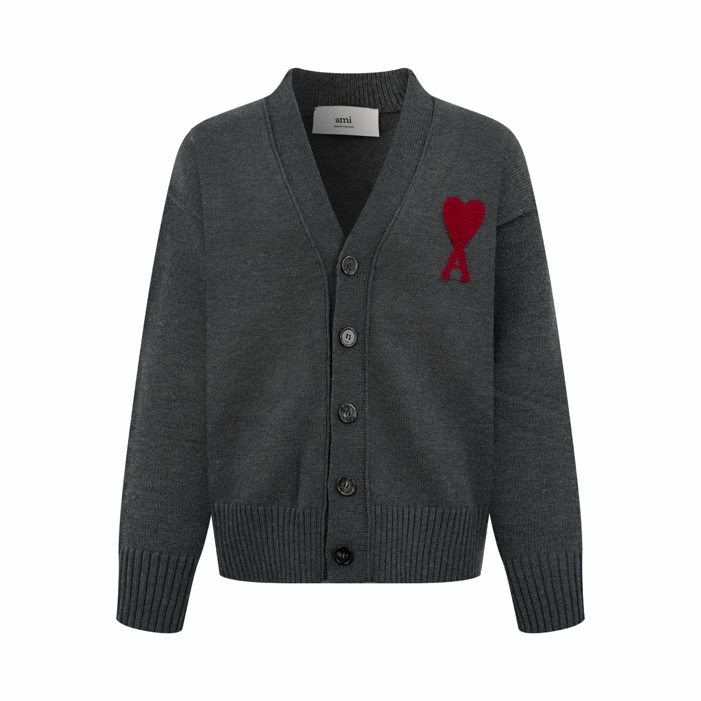 🅿️500 Ami red love jacquard V-neck knitted cardigan (grey). The original purchase was 3,500 and developed. The fabric is made of custom-woven luxurious Merino wool. It is soft and delicate, comfortable and close to the skin. It uses graphite gray as the canvas. It is calm and restrained. A cinnabar red heart jumps on the chest. It quietly exudes its own charming halo. It is the visual anchor of the soul. The brand is fully recognizable. It has a unique cardigan silhouette and exquisite button design. It interprets the elegance and spontaneity of French fashion. It is the ultimate simplification of color. It also conveys the love and persistence of life. Meet the king of extreme simplicity, which is well-deserved and versatile. It is made of jacquard tissue imported from Germany. It precisely controls the arrangement and interweaving of yarns. It is carefully interwoven on the loom and is decorated with Ami love jacquard art patterns. The fabric is more vivid and three-dimensional, and the ready-to-wear washing water is softened and deodorized. Professional washing equipment and specific detergents are used. Deep cleans and deodorizes clothes to improve their feel and appearance. Size:S-M-L-XL