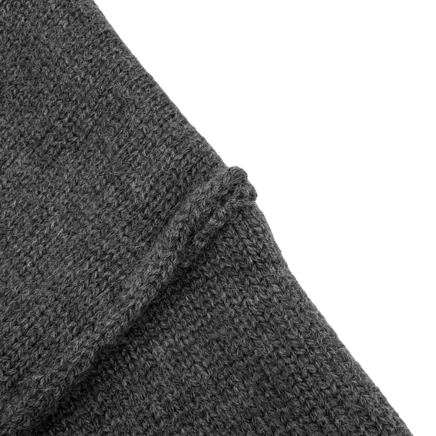 🅿️500 Ami red love jacquard V-neck knitted cardigan (grey). The original purchase was 3,500 and developed. The fabric is made of custom-woven luxurious Merino wool. It is soft and delicate, comfortable and close to the skin. It uses graphite gray as the canvas. It is calm and restrained. A cinnabar red heart jumps on the chest. It quietly exudes its own charming halo. It is the visual anchor of the soul. The brand is fully recognizable. It has a unique cardigan silhouette and exquisite button design. It interprets the elegance and spontaneity of French fashion. It is the ultimate simplification of color. It also conveys the love and persistence of life. Meet the king of extreme simplicity, which is well-deserved and versatile. It is made of jacquard tissue imported from Germany. It precisely controls the arrangement and interweaving of yarns. It is carefully interwoven on the loom and is decorated with Ami love jacquard art patterns. The fabric is more vivid and three-dimensional, and the ready-to-wear washing water is softened and deodorized. Professional washing equipment and specific detergents are used. Deep cleans and deodorizes clothes to improve their feel and appearance. Size:S-M-L-XL
