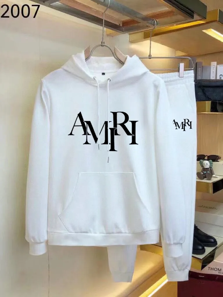 P380 💰 [AMIRI] (Gospel for Fatty) hot-selling suit is coming. Focus on the original version of the official website. 2025 new hot-selling sweatshirt suit. The original order is the best product🇭🇰. It is the meticulous work of top designers. It has a fitting and perfect upper body effect. All-natural high-quality Roman cotton 100%, close-fitting comfort, noble and elegant! Original hardware embodies elegance and nobility! Counter size: M-5XL (maximum wear up to 220 pounds)