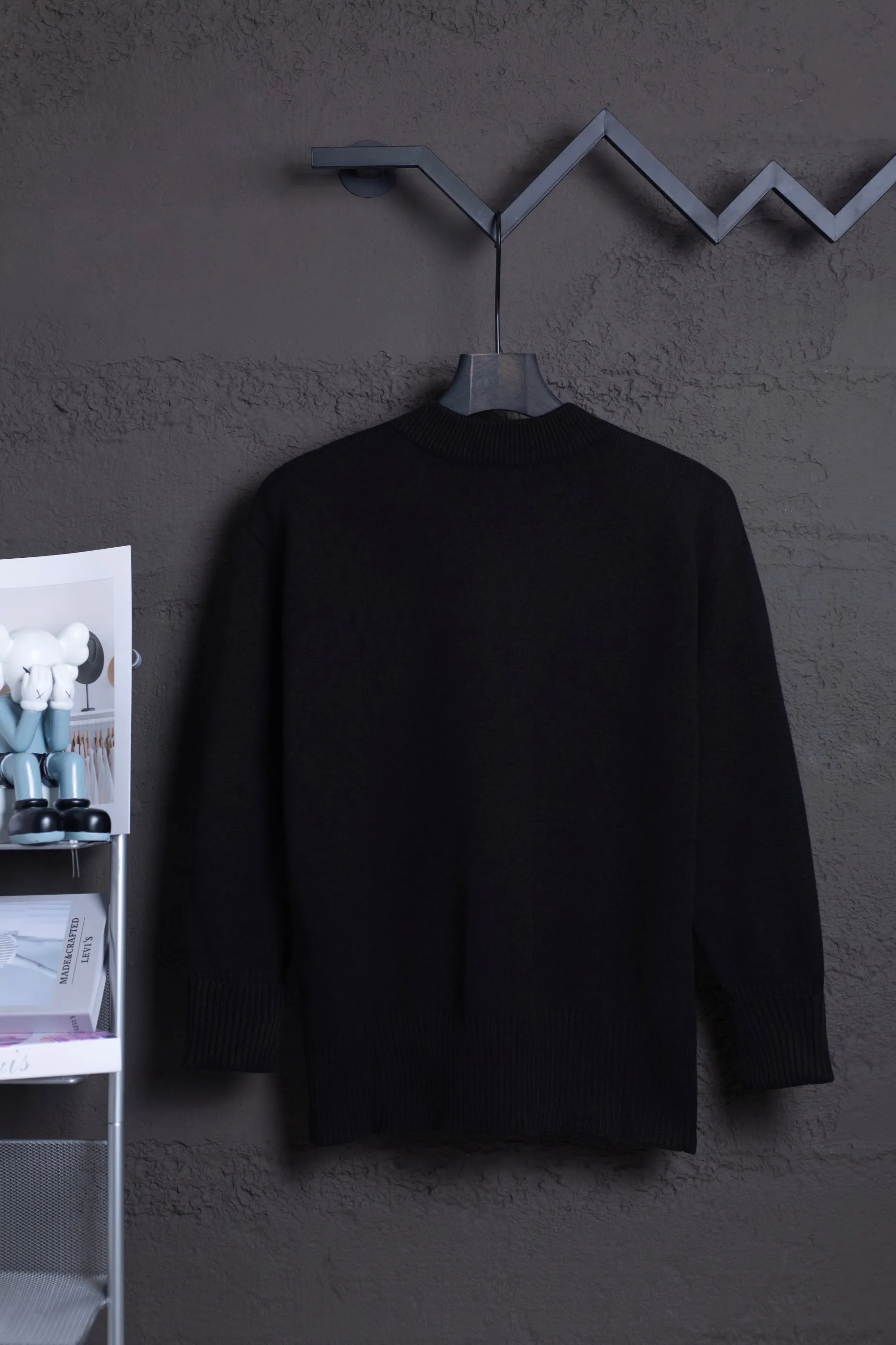 P186 Style No.: MQ802 AMI Classic Big Love Series Jacquard Cardigan Sweater Highest Version Supports Comparison Color: Black White Heart Size: S-XL