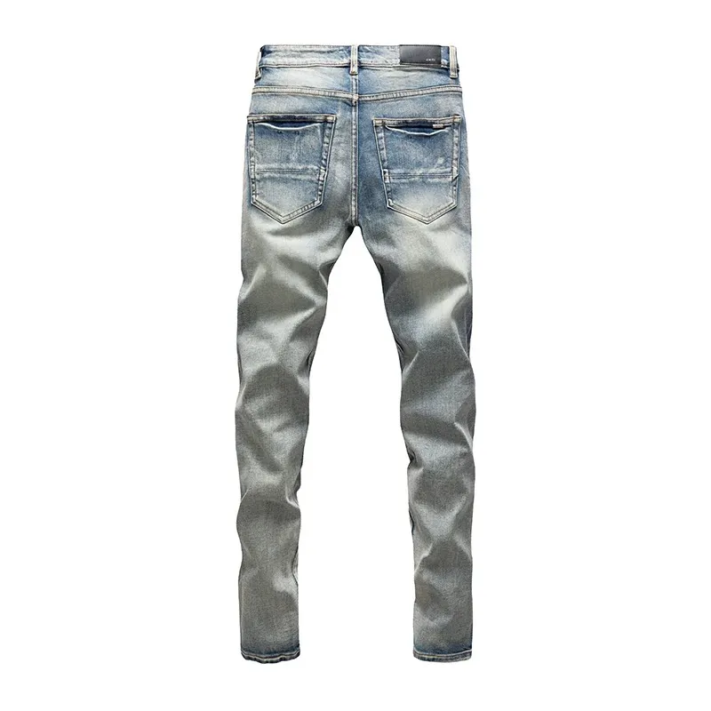 #N13 P246💰 (Top version) AMIRI hot high street jeans slim fit stretch washed knife cut trousers for men AMIRI amiri is transliterated as Emil, which is the name of the founder. Mike Amiri, the founder of amiri, grew up in Los Angeles, USA. He was influenced by local street culture and Punk Rock since childhood, so he founded the amiri brand named after himself. A variety of trendy clothing meets the needs of different trendy players. Amiri clothing has novel and unique styles and is a well-known street brand in the United States. The styles and styles of many clothes are loved by many street photographers. The various clothing styles meet the dressing needs of different people, show their unique temperament, and show the trend of dressing. amiri's jeans are relatively famous. Not only do they have many styles, but the quality of the jeans is also very good. Many celebrities have also worn amiri brand jeans. Color: Picture color Size: 28, 30, 32, 34, 36 28 30 32 34 36 Waist 71 76 81 86 91 Qianlang 26.5 27.5 28.5 29.5 30.5 Hou Lang 37 38 39 40 41 Foot 14 14.8 15.6 16.4 17.2 Foreign Minister 100 102 104 106 107