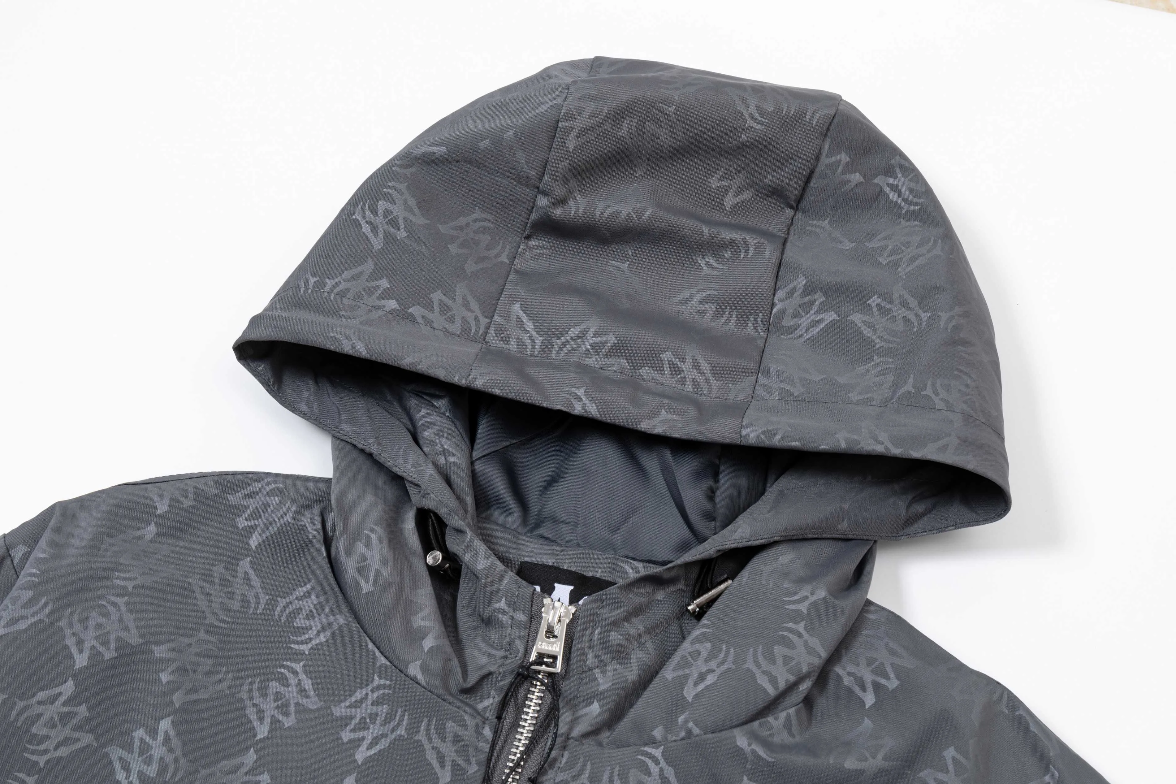 P320 2025 AMIRI... New style for autumn and winter Hardware Logo. High-quality hooded jacket. Mainly recommended version. Customized fabrics. Higher grade. High-density memory brushed lining. More fashionable and comfortable. High-standard customization. The upper body is very stylish. Classic and versatile. It can be matched with any fashion. The version is super good. It is recommended!  Color: Gray Black Size: M-4XL
