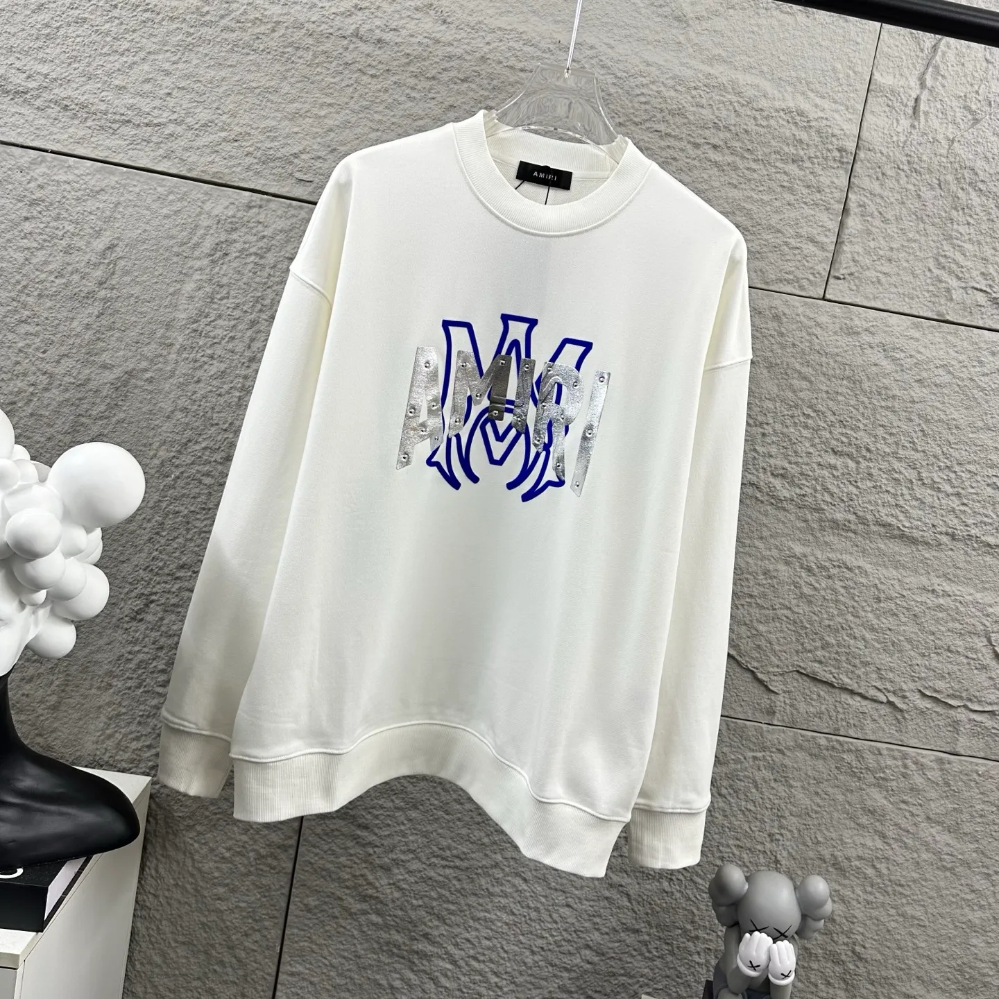 P220 Amiri* 2025 early autumn and winter new long-sleeved sweatshirt, classic letter silicone technology + three-dimensional flocking, custom terry fabric, round neck pullover, same style for men and women Color: black white Size: S (90-130 catties) M (120-150 catties) L (140-165 catties) XL (160-180 catties) XXL (180-210 pounds)