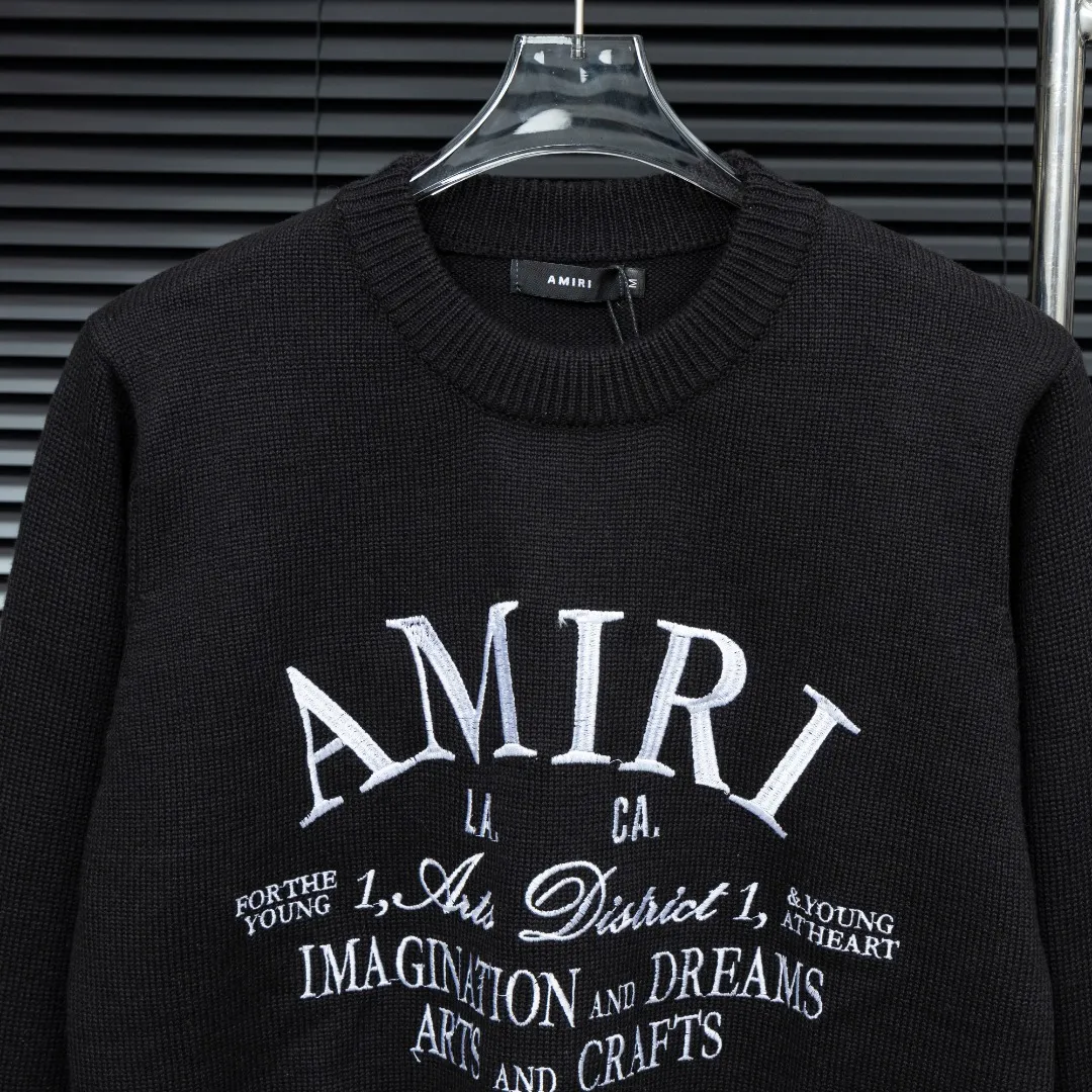 P290 Style: AMIRI high-density embroidered long-sleeved sweater Size: S-XXL Fabric: Wool blend Accessories: Full set of customized original accessories No gender distinction, same style for men and women