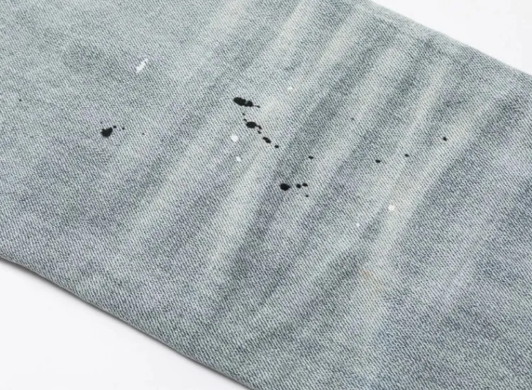 #N24 P246💰 (Top version) AMIRI hot high street jeans slim fit stretch washed knife cut trousers men's fashion AMIRI amiri is transliterated as Emil, which is the name of the founder. Mike Amiri, the founder of amiri, grew up in Los Angeles, USA. He was influenced by local street culture and Punk Rock since childhood, so he founded the amiri brand named after himself. A variety of trendy clothing meets the needs of different trendy players. Amiri clothing has novel and unique styles and is a well-known street brand in the United States. The styles and styles of many clothes are loved by many street photographers. The various clothing styles meet the dressing needs of different people, show their unique temperament, and show the trend of dressing. amiri's jeans are relatively famous. Not only do they have many styles, but the quality of the jeans is also very good. Many celebrities have also worn amiri brand jeans. Color: Picture color Size: 28, 30, 32, 34, 36 28 30 32 34 36 Waist 71 76 81 86 91 Qianlang 26.5 27.5 28.5 29.5 30.5 Hou Lang 37 38 39 40 41 Foot 14 14.8 15.6 16.4 17.2 Foreign Minister 100 102 104 106 107