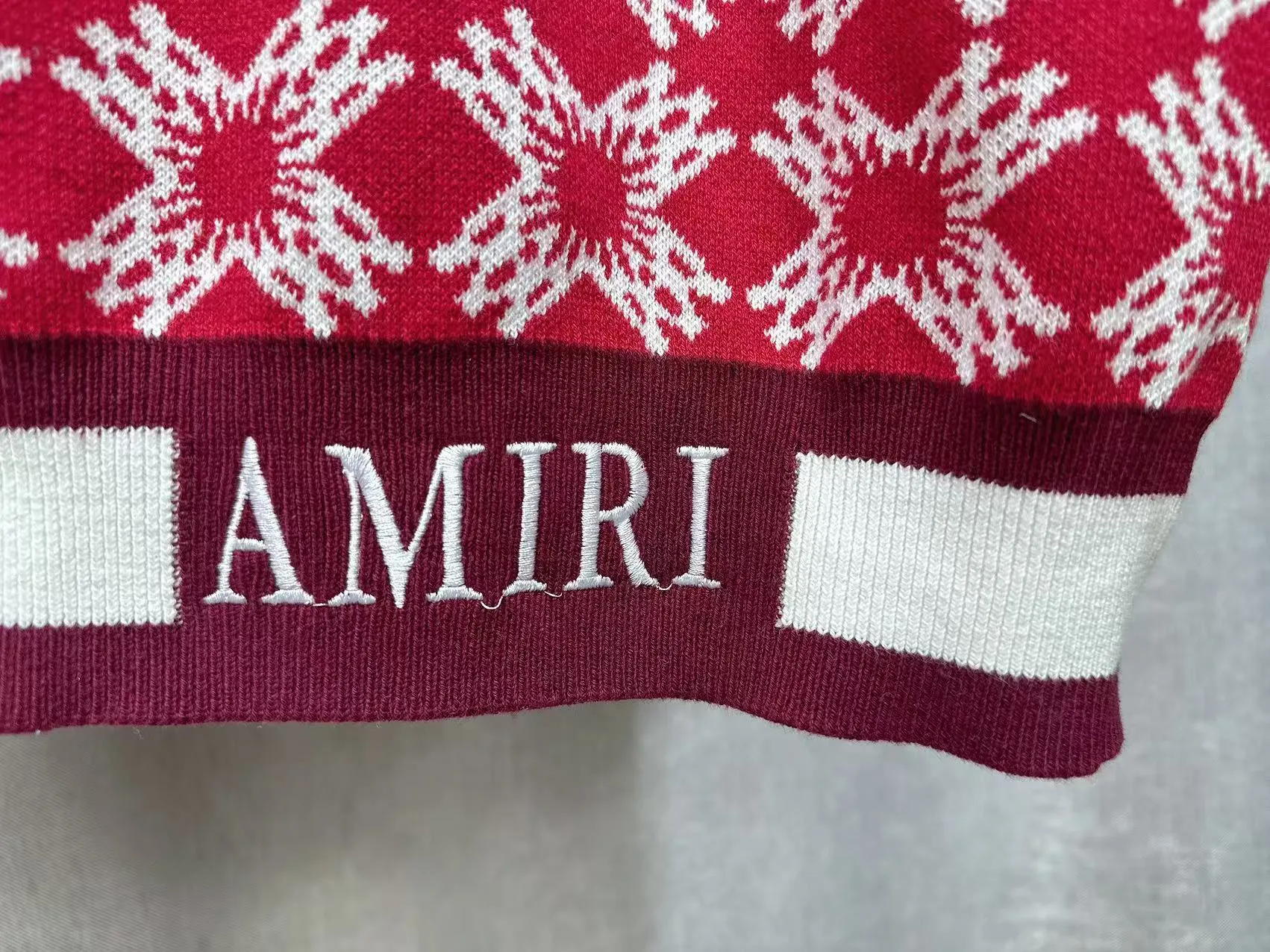 P240 🎉2025 AMIRI new summer sweater fabric POLO shirt with short sleeves, exclusive logo embroidery on the chest, embroidered letters on the hem Color: Gray Red Size: S M L XL XXL
