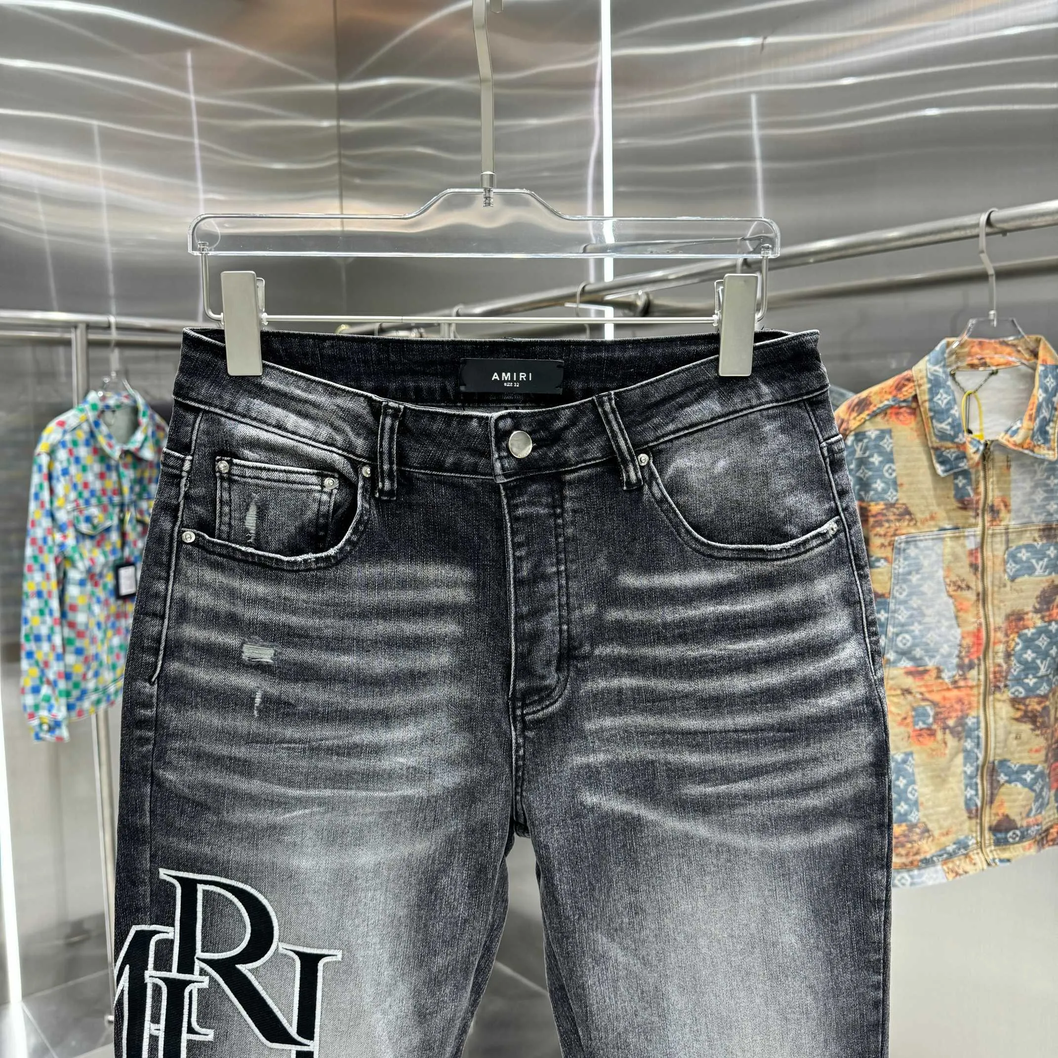 P290 Amiri letter embroidery craft street fashion slim fit stretch jeans Color Black Size 30 32 34 36 38