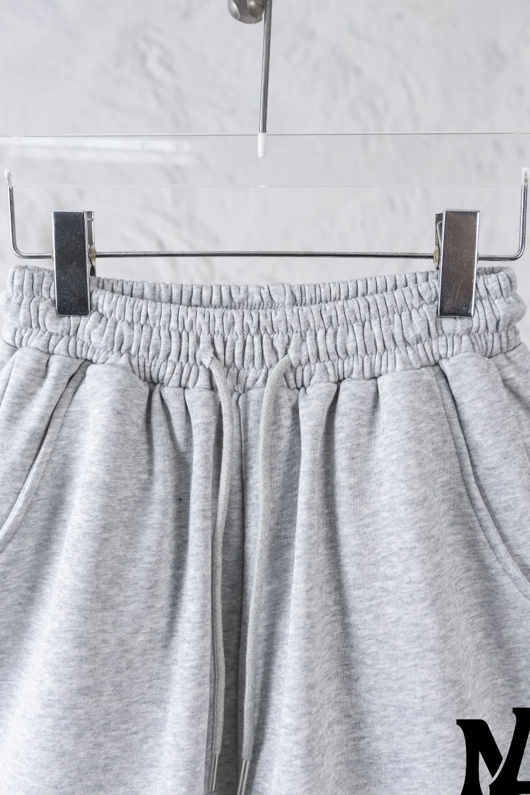 💰180 AMIRI new shorts, classic printed shorts, light luxury, a must-have item for daily commuting for men and women, correct version, welcome to compare, detailed features · Made of 360g Xinjiang cotton double yarn fish scale terry fabric · Elastic waistband · Double needle stitching and cross-stitch technology Color: black/grey Size: S M L XL XXL (please state your height and weight when placing an order)