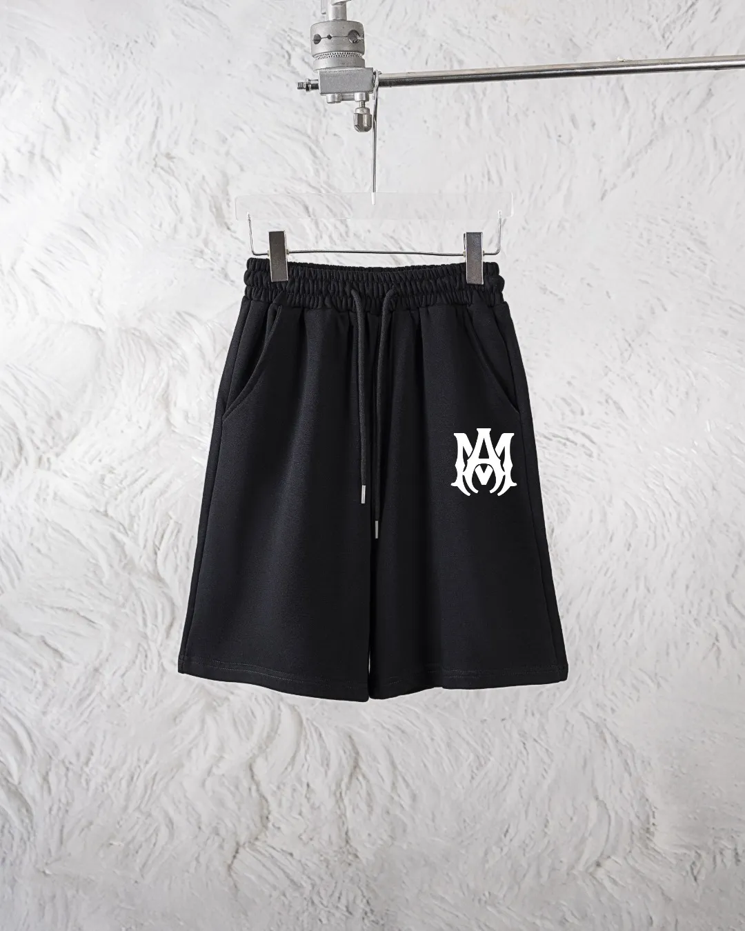 💰180 AMIRI new shorts, classic printed shorts, light luxury, a must-have item for daily commuting for men and women, correct version, welcome to compare, detailed features · Made of 360g Xinjiang cotton double yarn fish scale terry fabric · Elastic waistband · Double needle stitching and cross-stitch technology Color: black/grey Size: S M L XL XXL (please state your height and weight when placing an order)