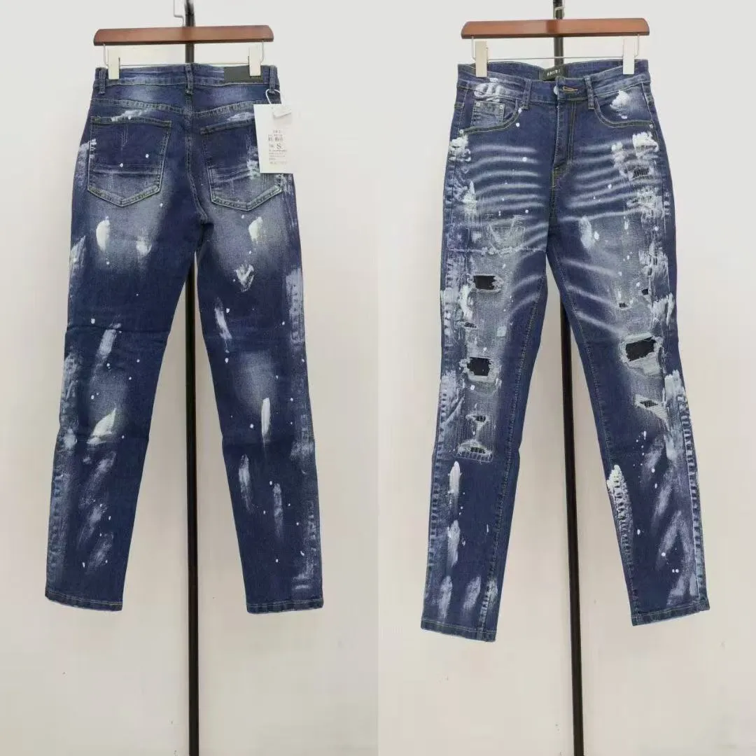 P196 Style No. Cc958 AMIRI MX1 high street splashed ink ripped jeans slim fit trousers FOG high street men's trend AMIRI In recent years, high street has become an increasingly frequent term in men's clothing. High street style has also become an important direction for everyone to match. Oversize is basically indispensable for high street related items. Color: Picture color Code number: m-2xl