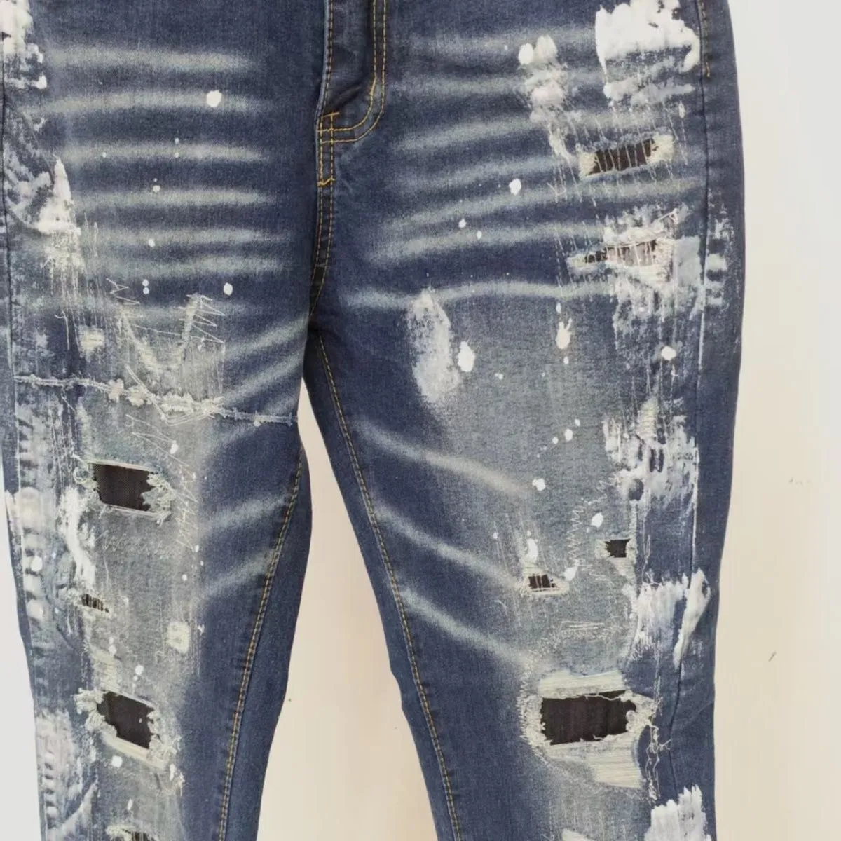 P196 Style No. Cc958 AMIRI MX1 high street splashed ink ripped jeans slim fit trousers FOG high street men's trend AMIRI In recent years, high street has become an increasingly frequent term in men's clothing. High street style has also become an important direction for everyone to match. Oversize is basically indispensable for high street related items. Color: Picture color Code number: m-2xl