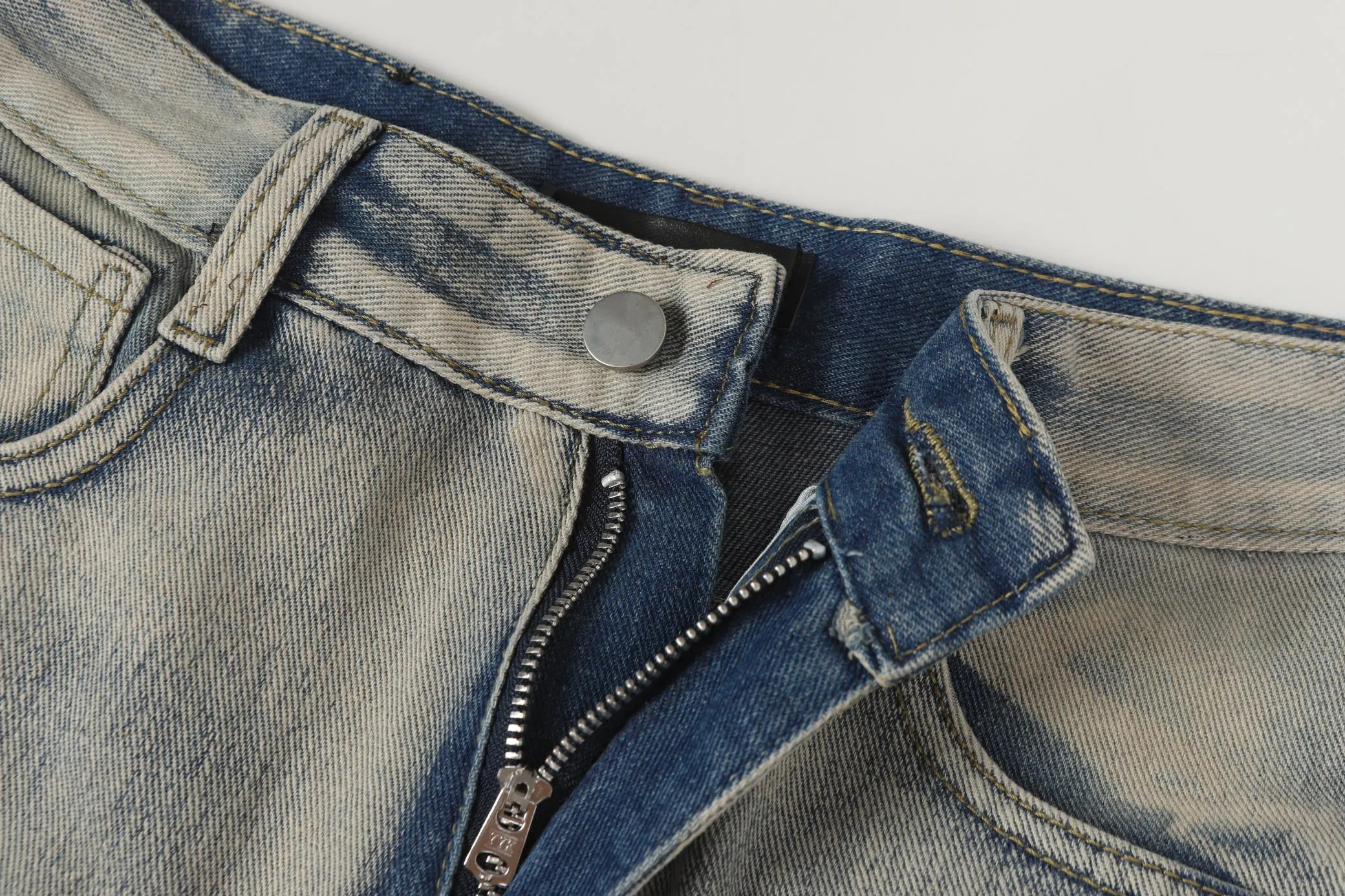 P270 Amiri blood and tears high street ripped embroidered washed jeans Color: Picture color Code number: 28-36