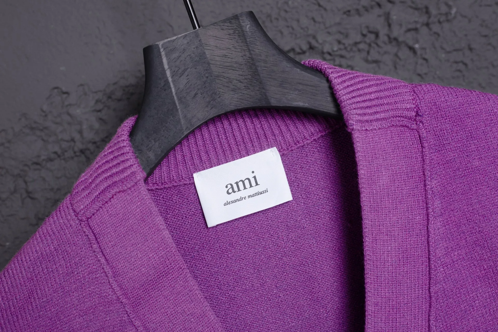 P186 Style No.: MQ802 AMI Classic Big Love Series Jacquard Cardigan Sweater Highest Version Supports Comparison Color: Purple, Size: S-XL