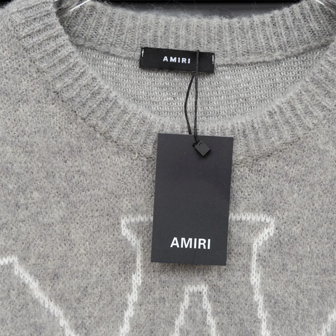 P300 Style: AMIRI seahorse M LOGO long-sleeved sweater Size: S-XXL Fabric: Wool blend Accessories: Full set of customized original accessories No gender distinction, same style for men and women