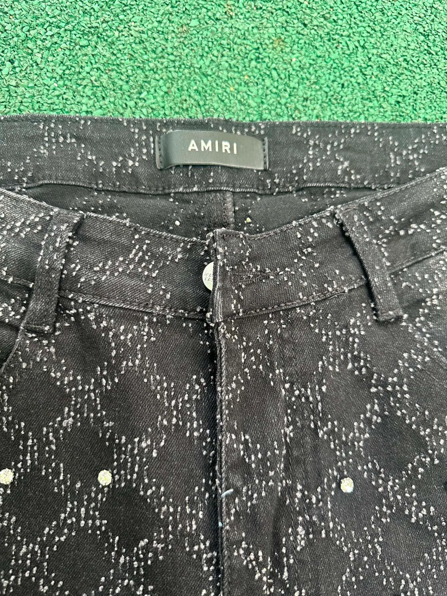 #N01 P220💰 AM micro-flared baby's breath jeans light luxury jeans AMIRI jeans trousers micro-elastic jeans trousers amiri brand jeans break the production process and cutting of the original jeans, the fabrics are softer and more comfortable Hand-sewn collar label Customized logo buttons Genuine leather tag Color: Picture color Size: 28-30-32-34-36