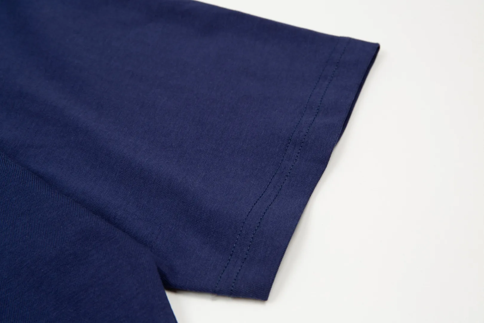 Ami Amy 2024ss autumn classic small embroidered love short sleeves ✅2024 newly upgraded two-end folded handmade main wheat Restore counter ✅240G Xinjiang long-staple cotton top double yarn Shrinkage controlled at 2% Export-grade solid color quality It is truly not easy to deform, shrink, and does not fade ✅The maximum size can be worn up to 230 pounds No pressure for exporting to Europe and the United States Size S-XL Color: 7 colors white black gray color blue Navy blue dark green brown