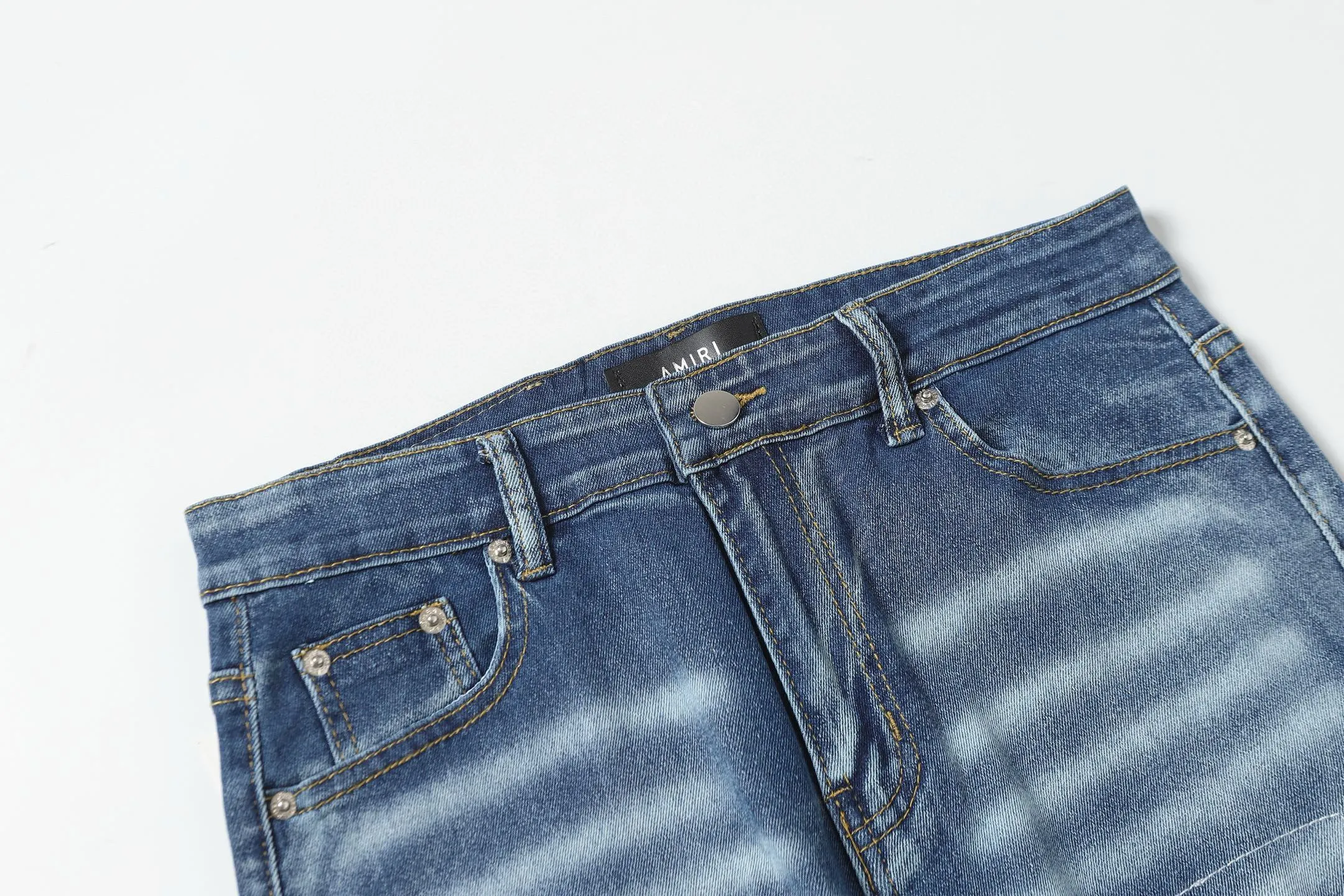 P270 AMIRI patch embroidery jeans trousers AMIRI high street basic ripped jeans trousers Color: Picture color Code number: 28-36