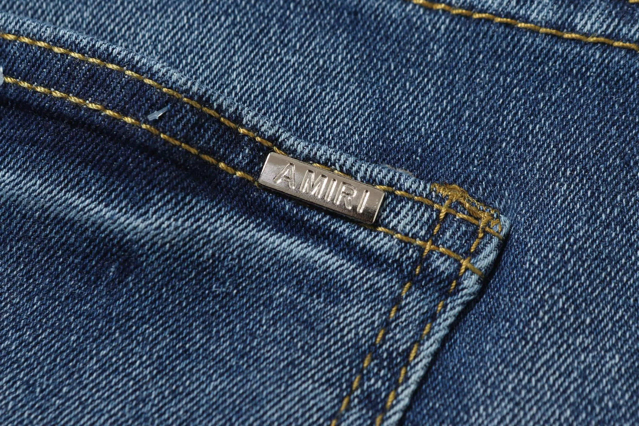 P270 AMIRI patch embroidery jeans trousers AMIRI high street basic ripped jeans trousers Color: Picture color Code number: 28-36