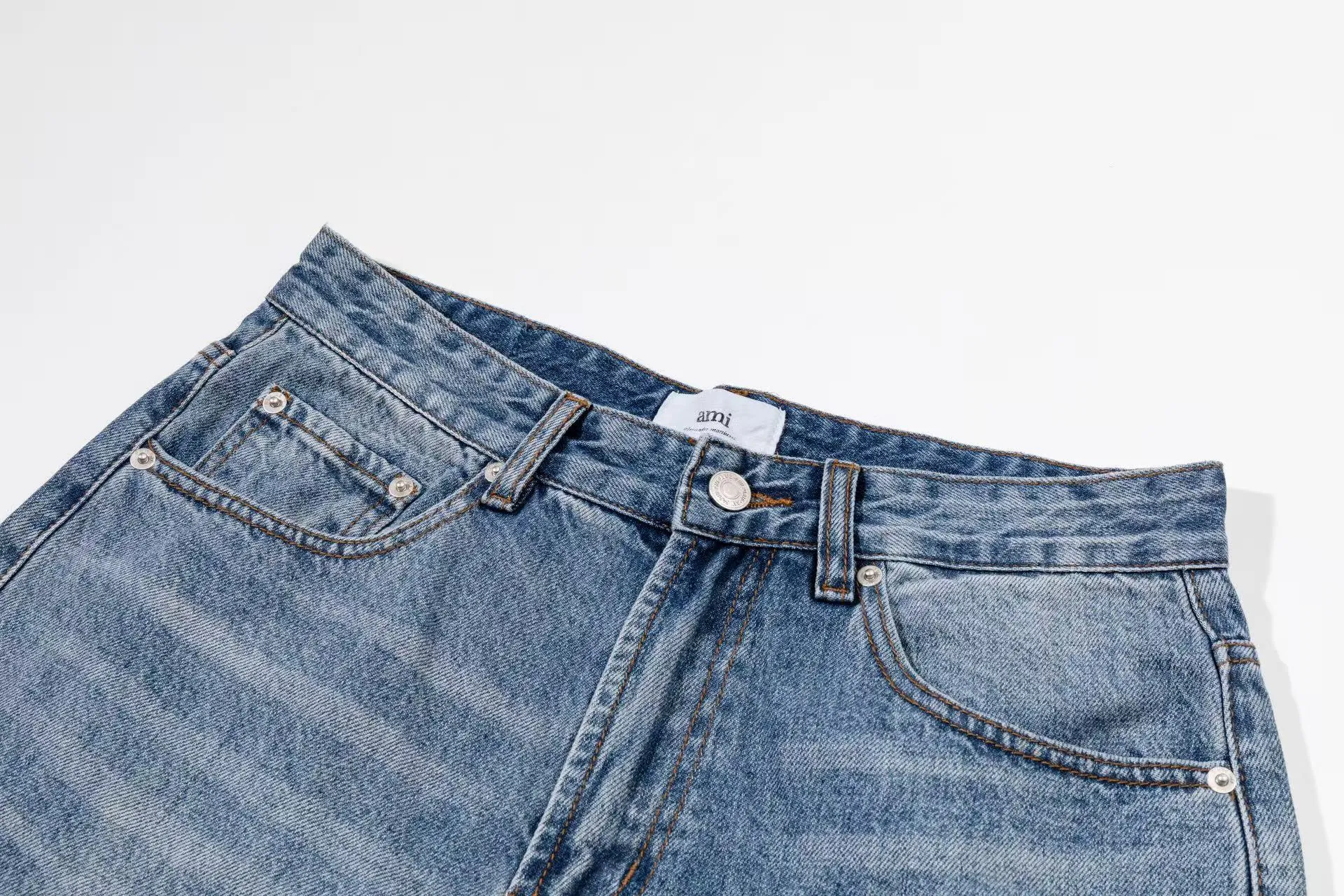 2289# AMI PARIS 25 new autumn and winter products [Same style as Zhou Yiran] Men's high-waisted wide-leg jeans, retro casual cotton denim straight trousers, buttons decorated with LOGO YP replica, can be worn by men and women, color: denim basket, code number: 29 30 32 34 36