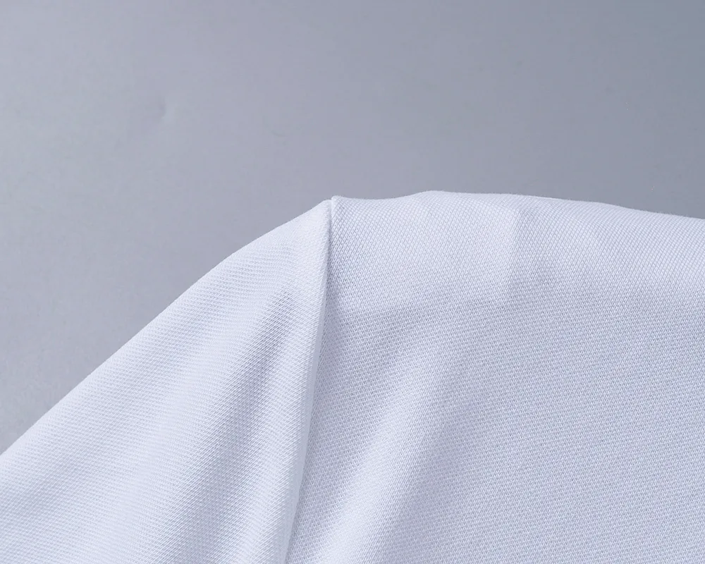 P150 Mili's 2026 spring and summer official website's new lapel T-shirt is made of mercerized pearl fabric and embroidered on the chest. It is handsome, the fabric is comfortable, the workmanship is rigorous, and the threads are neatly routed. Good upper body effect·size M-3XL white