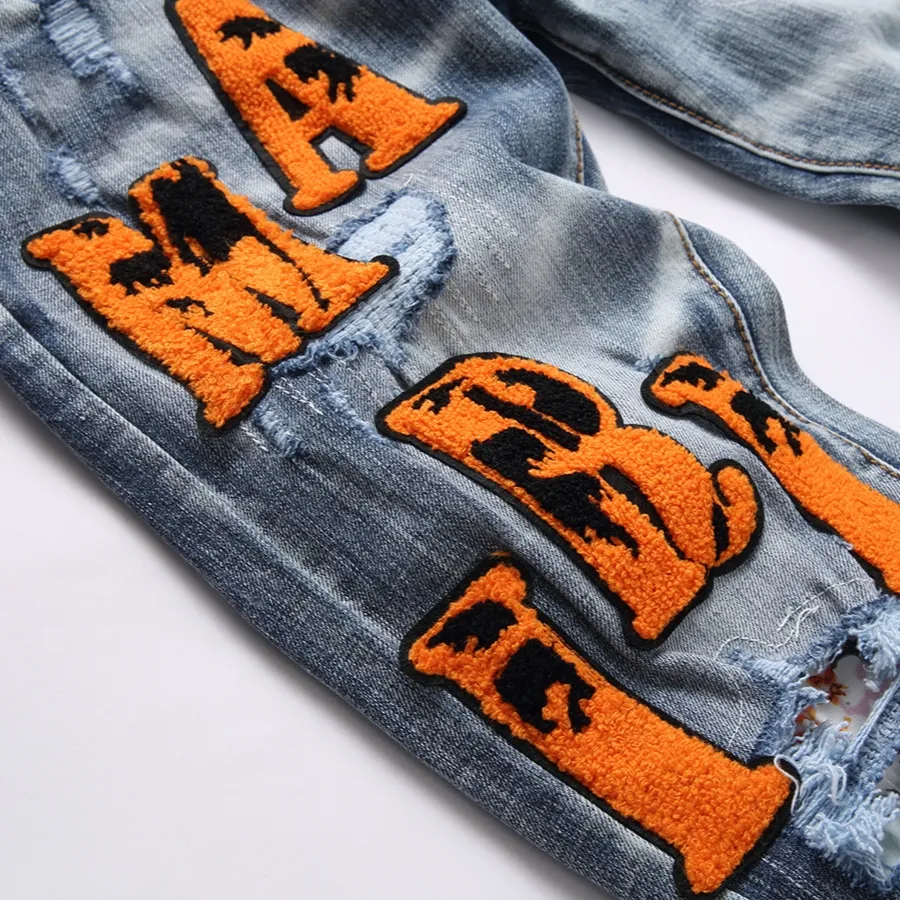 P168 💰 AMIRI patch embroidery jeans trousers AMIRI high street basic ripped tight elastic jeans trousers amiri brand jeans break the production process and cutting of the original jeans, the fabrics are softer and more comfortable Hand-sewn collar label Customized logo buttons Genuine leather tag Color: Picture color Size: 30-32-34-36