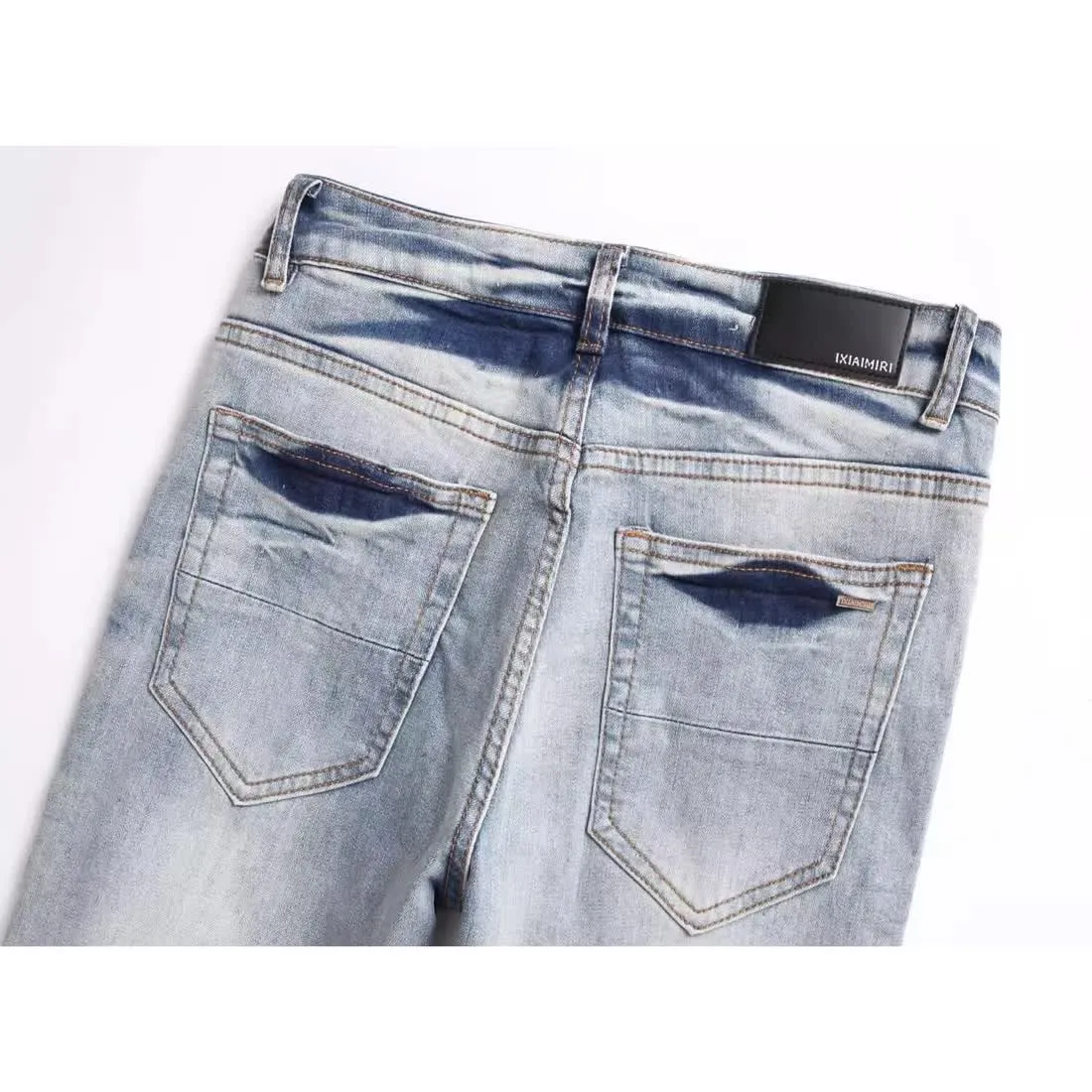 #M77 P168💰 AMIRI patch embroidery jeans trousers AMIRI high street basic ripped tight elastic jeans trousers amiri brand jeans break the production process and cutting of the original jeans, the fabrics are softer and more comfortable Hand-sewn collar label Customized logo buttons Genuine leather tag Color: Picture color Size: 30-32-34-36