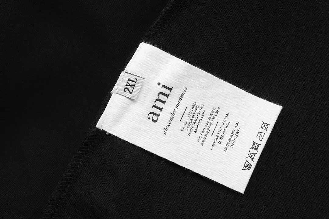 🅿️200 AMI 2025 new model, light luxury, embroidered love letters logo, essential for daily commuting for men and women, casual shorts ·Customized terry fabric ·Elastic + drawstring adjustable waistband ·Imported machine high-density embroidery technology ·Waist label, tag, three wash marks complete Color: Black Size: M L XL XXL XXXL