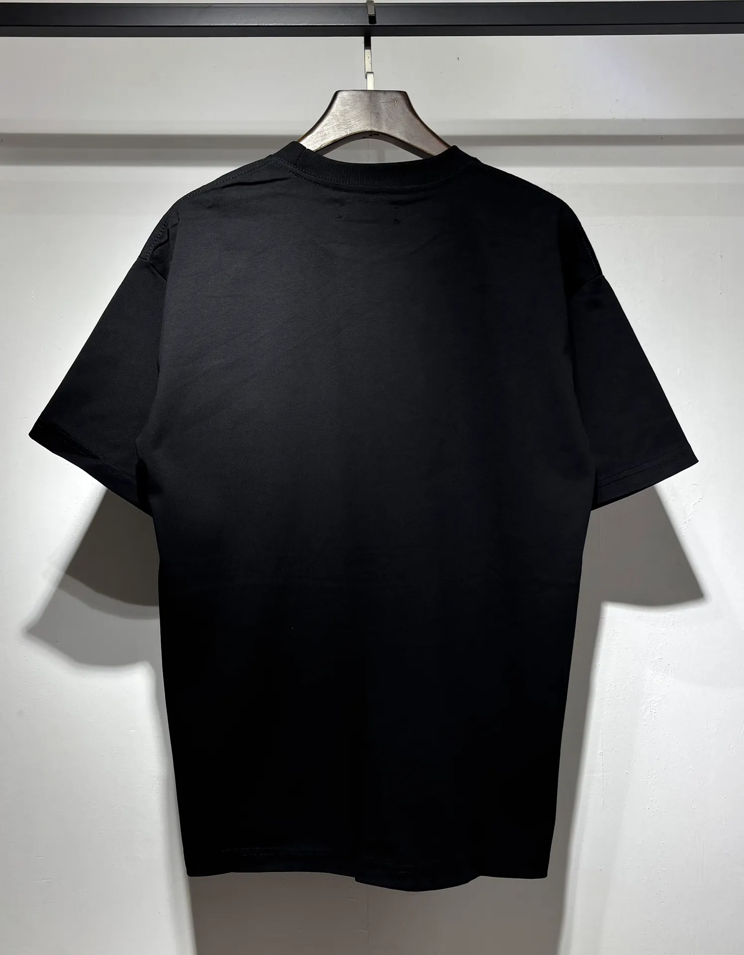 729 model P114 AMIRI real shot black white hanging shot S. M. L. XL