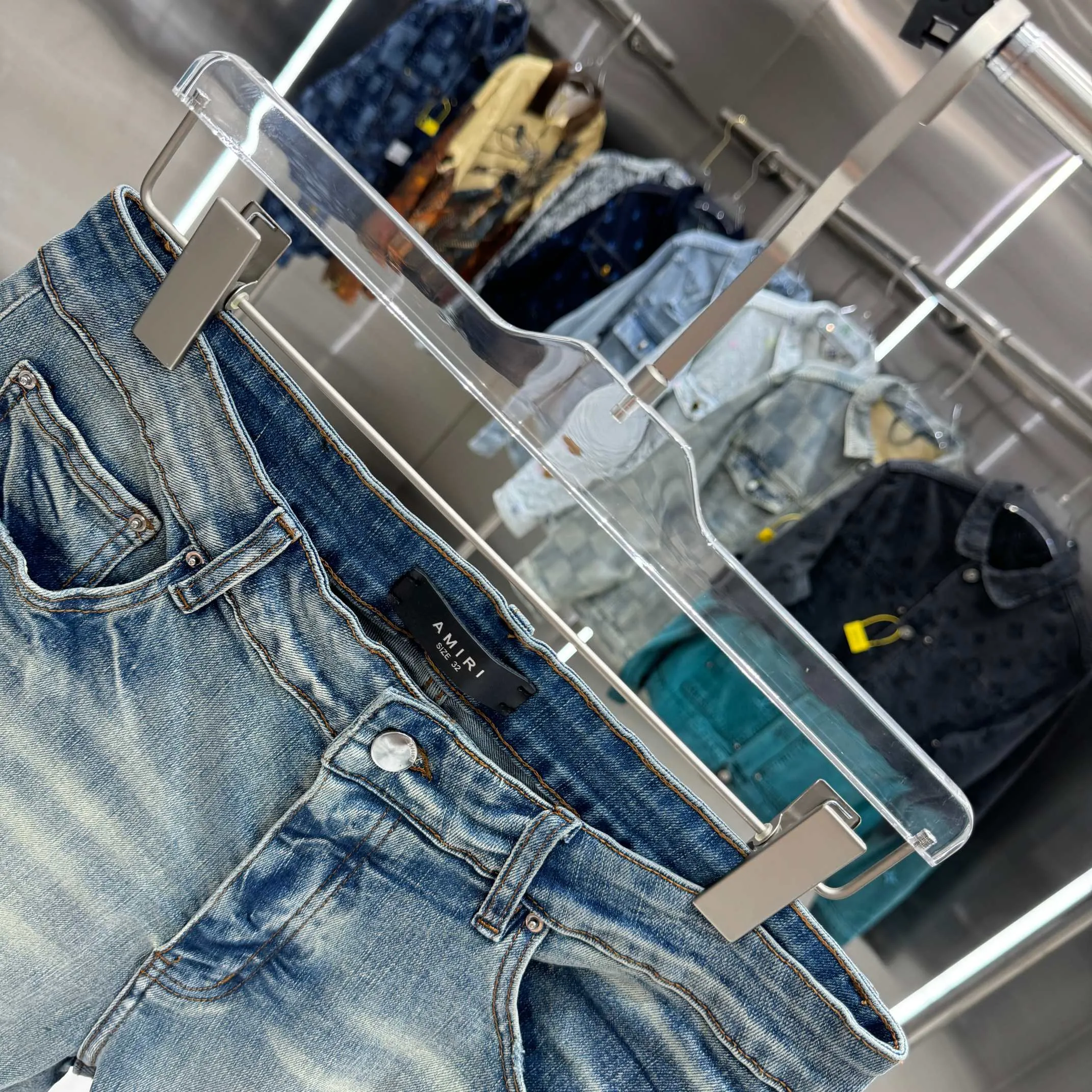 P250 Amiri ripped letter embroidery craft street fashion jeans shorts color blue size 30 32 34 36 38